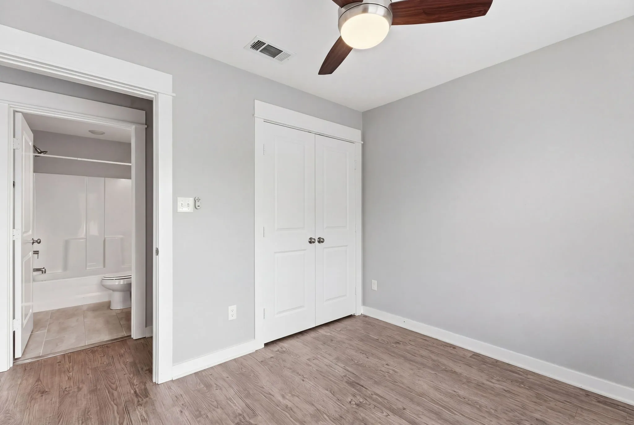 Apartment For Sale in Smith County , 307 N Henry Street, Lindale, Texas 75771, 2 Bedroom, 2 Bathroom, Garage spaces, 16,890 Sqft, built in 2020, Preowned, Price $2,699,000, mls#21248557, Real Estate Agent in Lindale, Homes For Sale in Smith county, Homes For Sale in Lindale, Realtor in Lindale Texas, Real Estate Brokerage Independent Realty Texas, Luminita Cordes Realtor