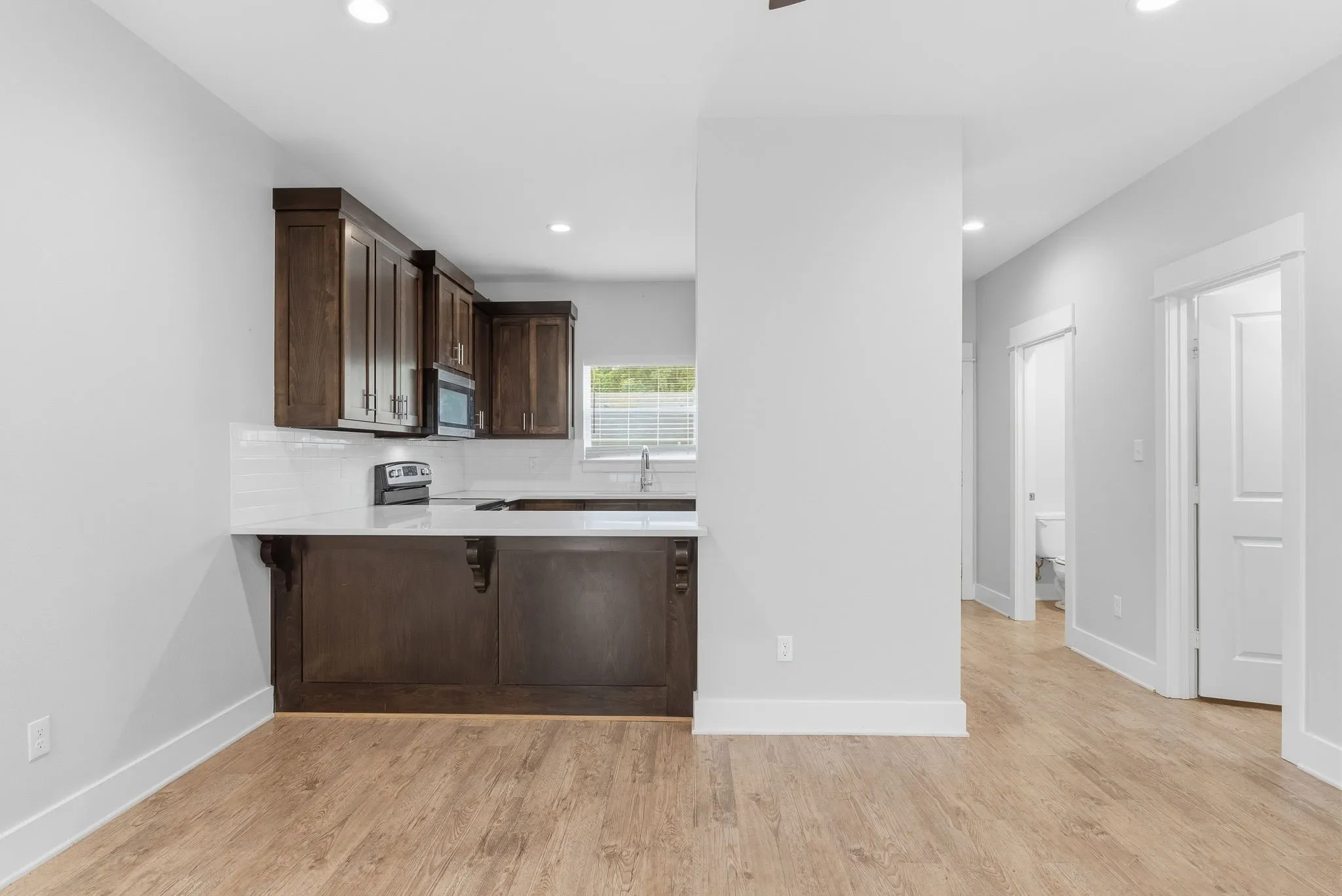 Apartment For Sale in Smith County , 307 N Henry Street, Lindale, Texas 75771, 2 Bedroom, 2 Bathroom, Garage spaces, 16,890 Sqft, built in 2020, Preowned, Price $2,699,000, mls#21248557, Real Estate Agent in Lindale, Homes For Sale in Smith county, Homes For Sale in Lindale, Realtor in Lindale Texas, Real Estate Brokerage Independent Realty Texas, Luminita Cordes Realtor