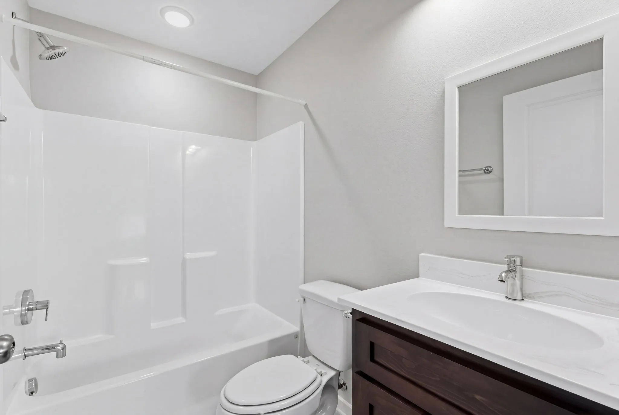 Apartment For Sale in Smith County , 307 N Henry Street, Lindale, Texas 75771, 2 Bedroom, 2 Bathroom, Garage spaces, 16,890 Sqft, built in 2020, Preowned, Price $2,699,000, mls#21248557, Real Estate Agent in Lindale, Homes For Sale in Smith county, Homes For Sale in Lindale, Realtor in Lindale Texas, Real Estate Brokerage Independent Realty Texas, Luminita Cordes Realtor