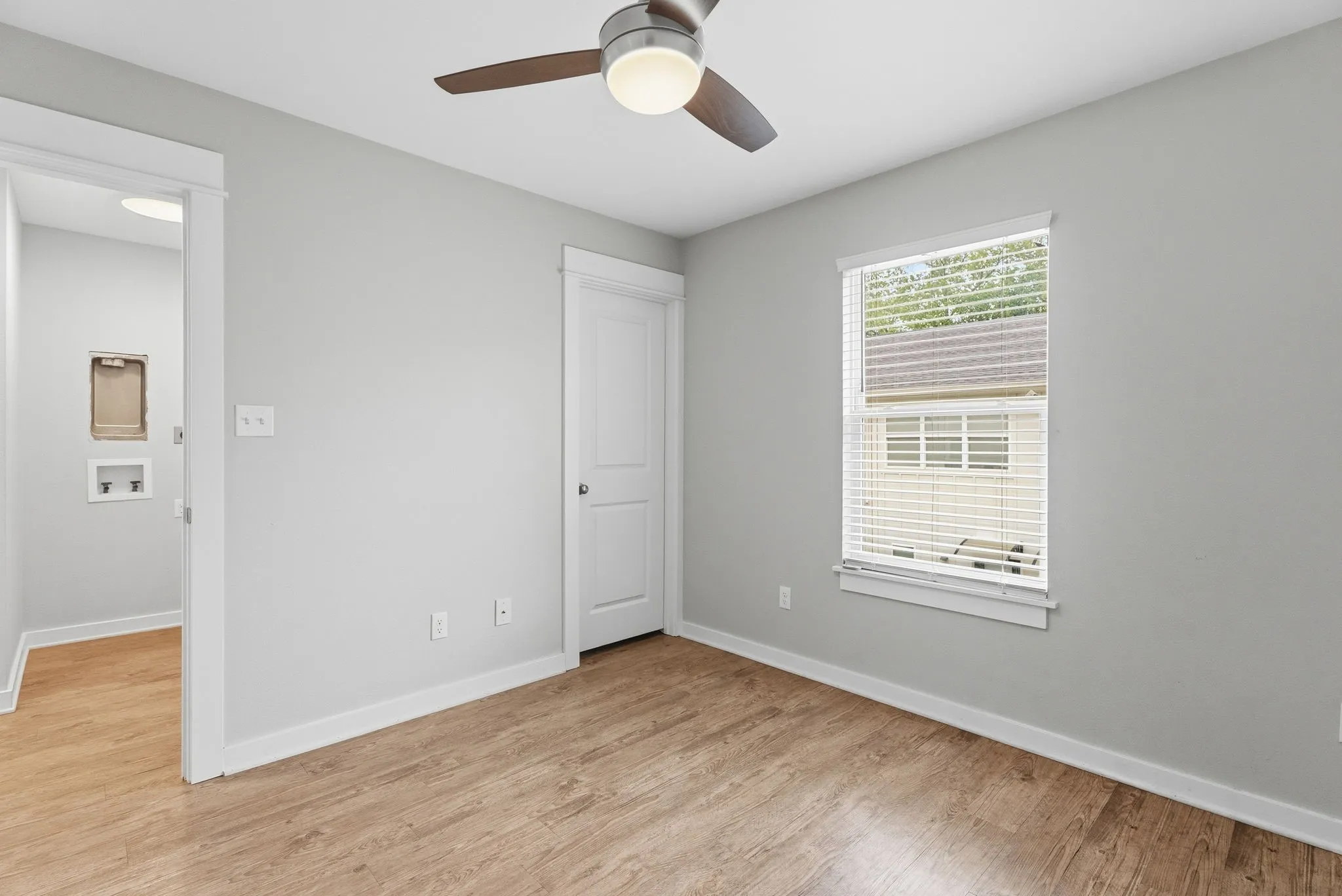 Apartment For Sale in Smith County , 307 N Henry Street, Lindale, Texas 75771, 2 Bedroom, 2 Bathroom, Garage spaces, 16,890 Sqft, built in 2020, Preowned, Price $2,699,000, mls#21248557, Real Estate Agent in Lindale, Homes For Sale in Smith county, Homes For Sale in Lindale, Realtor in Lindale Texas, Real Estate Brokerage Independent Realty Texas, Luminita Cordes Realtor