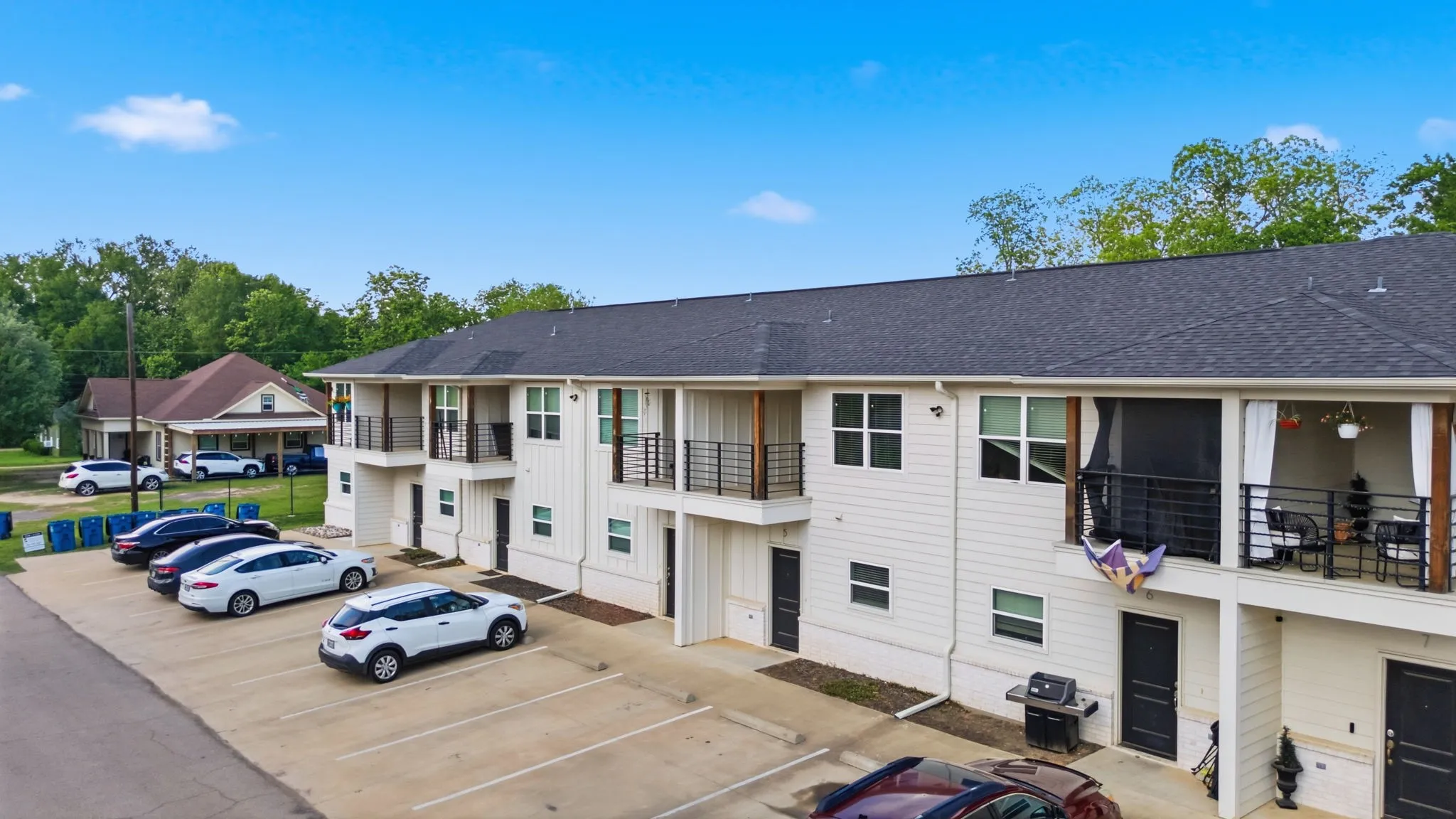 Apartment For Sale in Smith County , 307 N Henry Street, Lindale, Texas 75771, 2 Bedroom, 2 Bathroom, Garage spaces, 16,890 Sqft, built in 2020, Preowned, Price $2,699,000, mls#21248557, Real Estate Agent in Lindale, Homes For Sale in Smith county, Homes For Sale in Lindale, Realtor in Lindale Texas, Real Estate Brokerage Independent Realty Texas, Luminita Cordes Realtor
