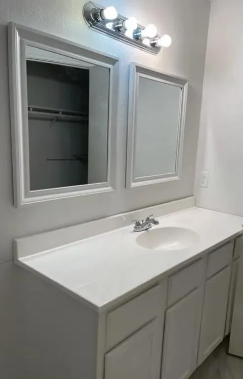 Single Family Residence For Sale in Bell County , 3302 Green Valley Drive, Killeen, Texas 76542, 3 Bedroom, 2 Bathroom, Garage spaces, 1,845 Sqft, built in 1986, Preowned, mls#21256105, Real Estate Agent in Killeen, Homes For Sale in Bell county, Homes For Sale in Killeen, Realtor in Killeen Texas, Real Estate Brokerage Independent Realty Texas, Luminita Cordes Realtor