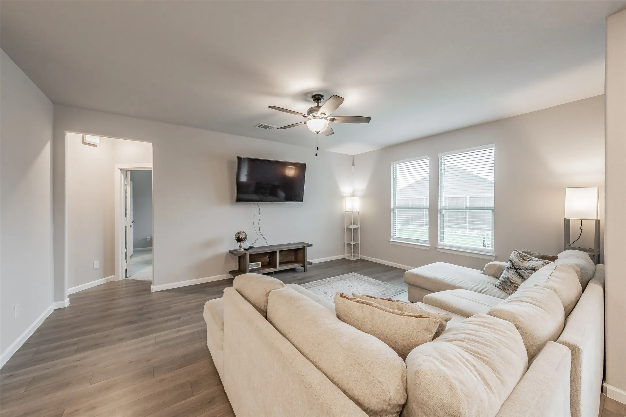 Single Family Residence For Sale in Ellis County , 601 Bethpage Drive, Red Oak, Texas 75154, 4 Bedroom, 3 Bathroom, 2 Garage spaces, 2,065 Sqft, built in 2023, mls#21254975, Real Estate Agent in Red Oak, Homes For Sale in Ellis county, Homes For Sale in Red Oak, Realtor in Red Oak Texas, Real Estate Brokerage Independent Realty Texas, Luminita Cordes Realtor