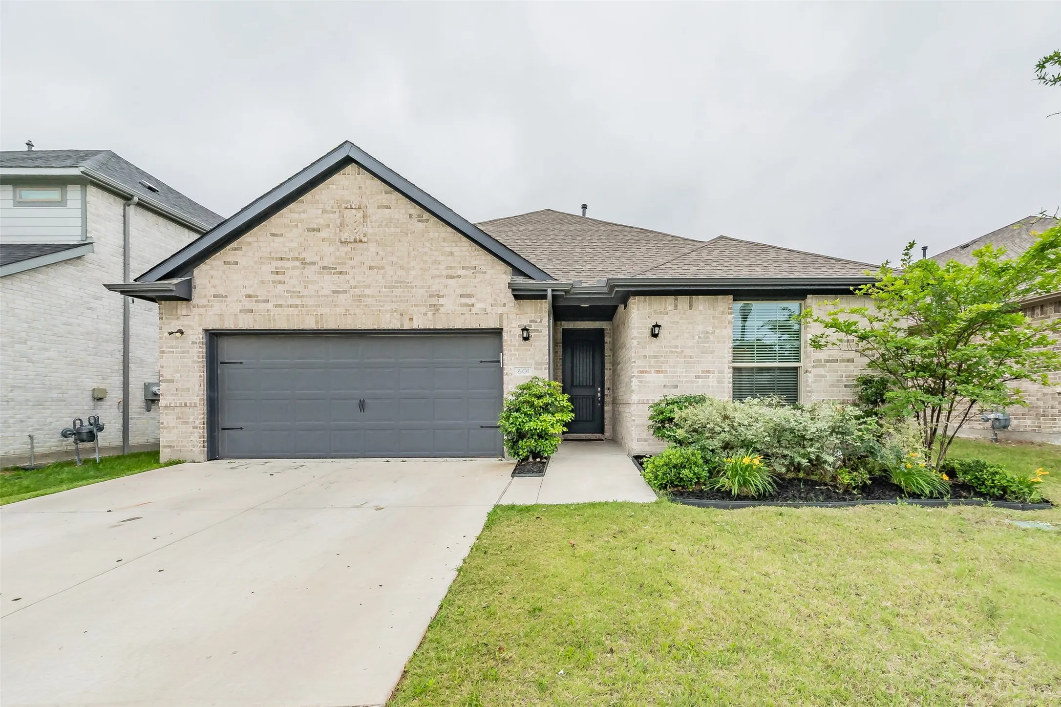 Single Family Residence For Sale in Ellis County , 601 Bethpage Drive, Red Oak, Texas 75154, 4 Bedroom, 3 Bathroom, 2 Garage spaces, 2,065 Sqft, built in 2023, mls#21254975, Real Estate Agent in Red Oak, Homes For Sale in Ellis county, Homes For Sale in Red Oak, Realtor in Red Oak Texas, Real Estate Brokerage Independent Realty Texas, Luminita Cordes Realtor