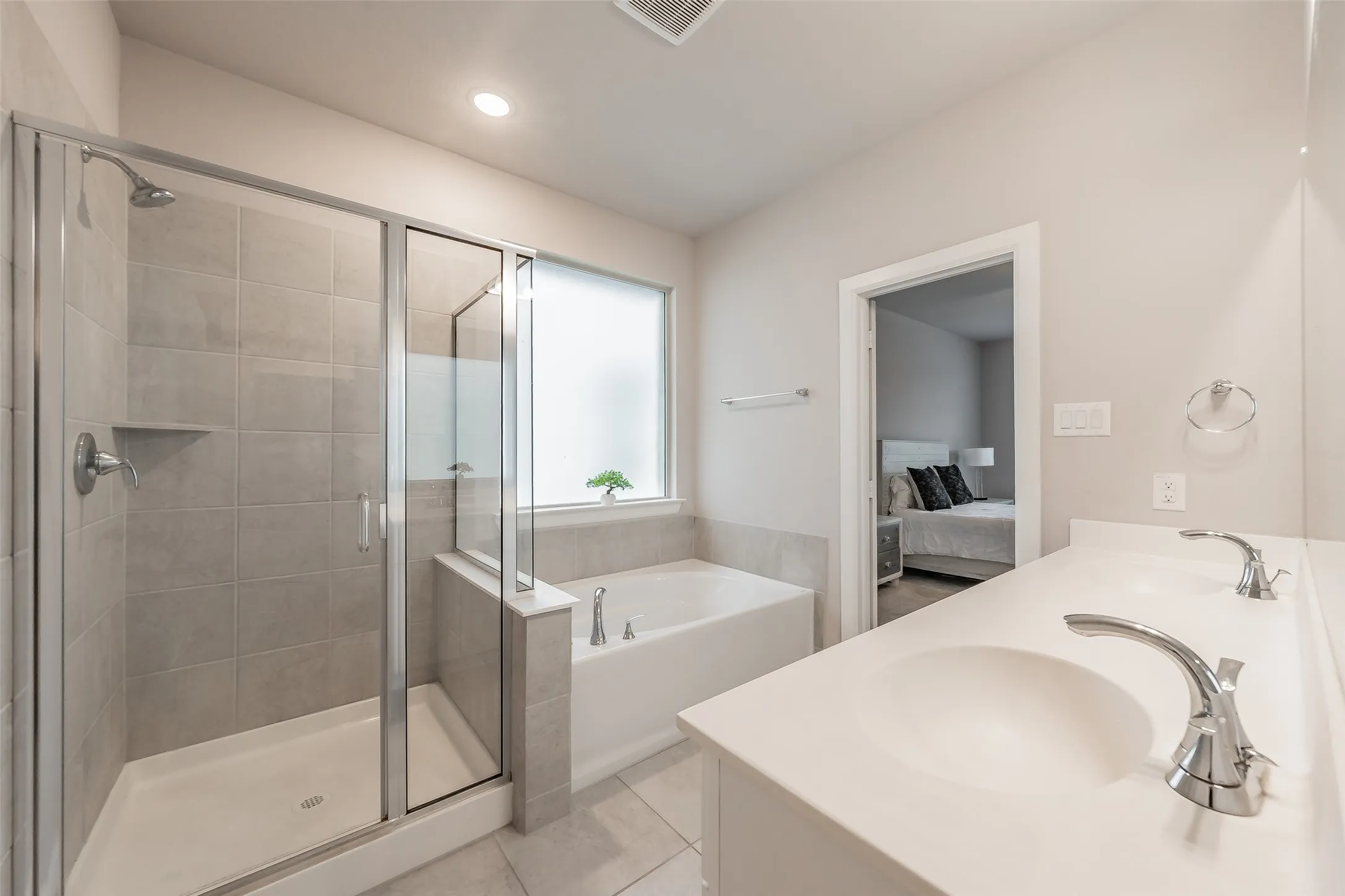 Single Family Residence For Sale in Ellis County , 601 Bethpage Drive, Red Oak, Texas 75154, 4 Bedroom, 3 Bathroom, 2 Garage spaces, 2,065 Sqft, built in 2023, mls#21254975, Real Estate Agent in Red Oak, Homes For Sale in Ellis county, Homes For Sale in Red Oak, Realtor in Red Oak Texas, Real Estate Brokerage Independent Realty Texas, Luminita Cordes Realtor