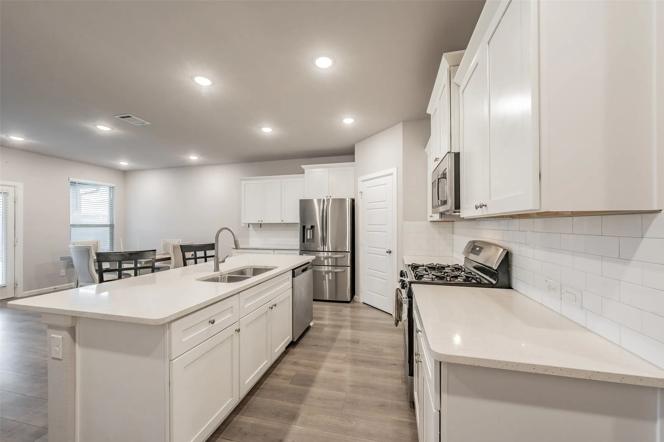 Single Family Residence For Sale in Ellis County , 601 Bethpage Drive, Red Oak, Texas 75154, 4 Bedroom, 3 Bathroom, 2 Garage spaces, 2,065 Sqft, built in 2023, mls#21254975, Real Estate Agent in Red Oak, Homes For Sale in Ellis county, Homes For Sale in Red Oak, Realtor in Red Oak Texas, Real Estate Brokerage Independent Realty Texas, Luminita Cordes Realtor
