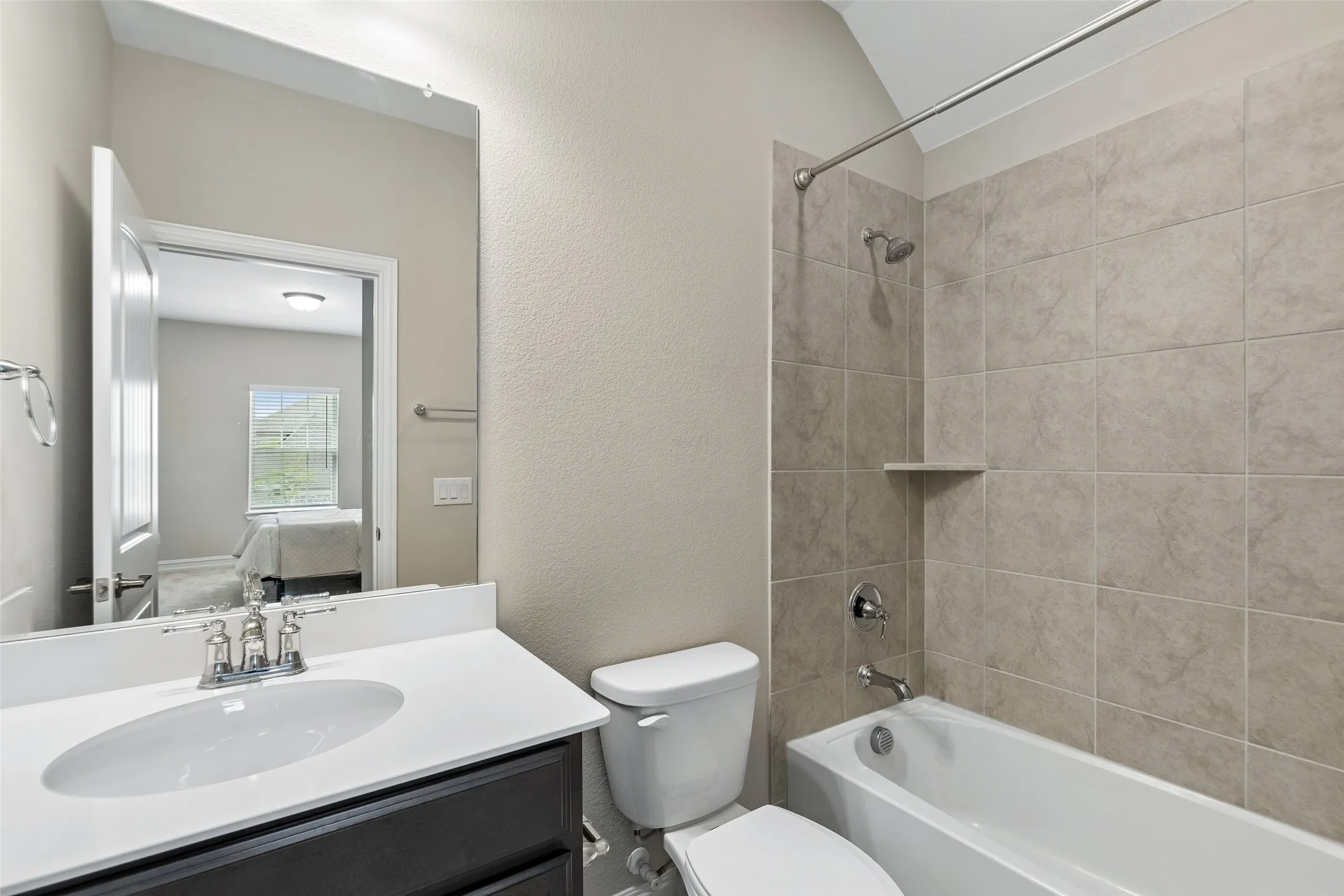 Single Family Residence For Sale in Collin County , 605 Cattle Chute Court, Celina, Texas 75009, 4 Bedroom, 4 Bathroom, 2 Garage spaces, 3,685 Sqft, built in 2021, mls#21255731, Real Estate Agent in Celina, Homes For Sale in Collin county, Homes For Sale in Celina, Realtor in Celina Texas, Real Estate Brokerage Independent Realty Texas, Luminita Cordes Realtor