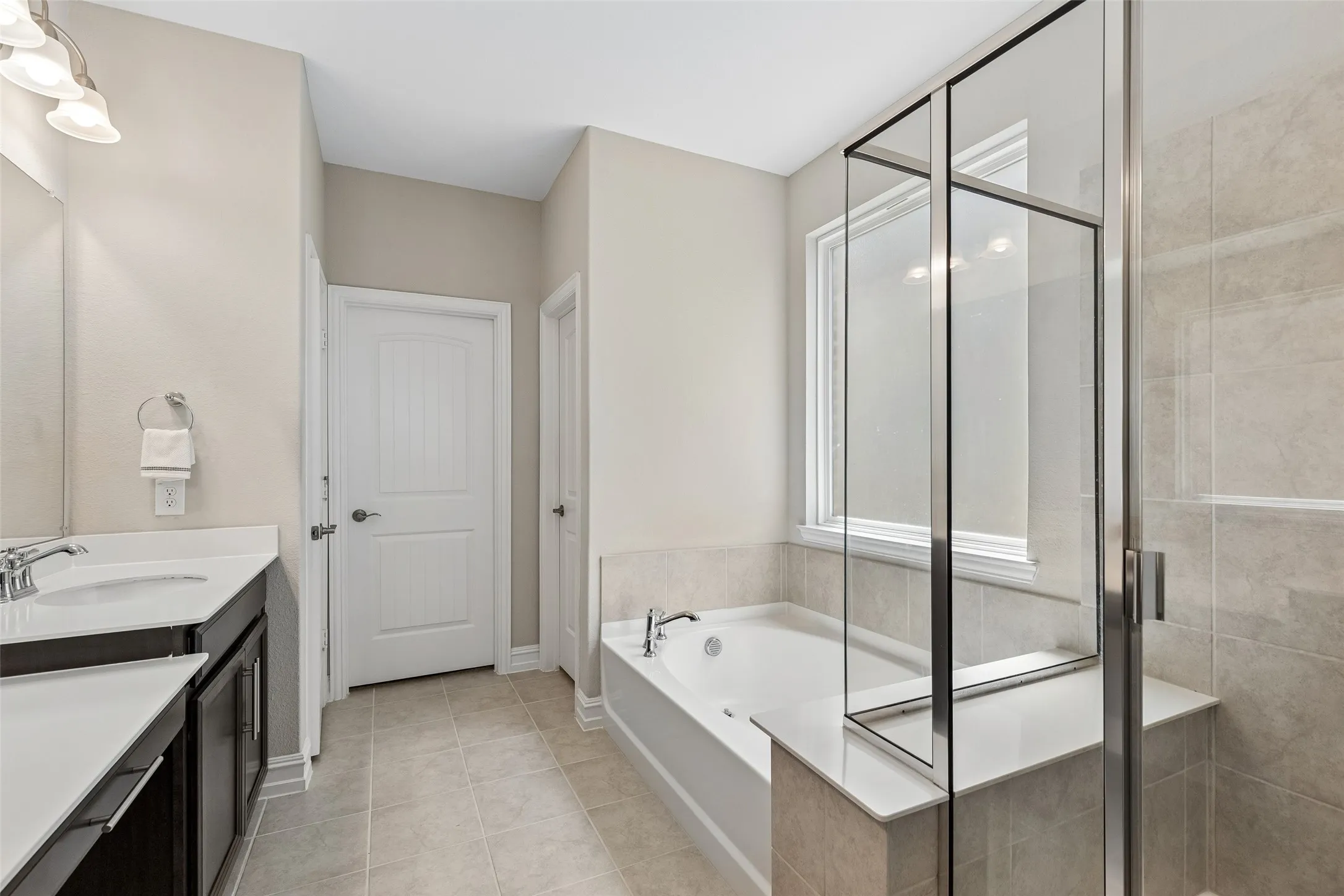 Single Family Residence For Sale in Collin County , 605 Cattle Chute Court, Celina, Texas 75009, 4 Bedroom, 4 Bathroom, 2 Garage spaces, 3,685 Sqft, built in 2021, mls#21255731, Real Estate Agent in Celina, Homes For Sale in Collin county, Homes For Sale in Celina, Realtor in Celina Texas, Real Estate Brokerage Independent Realty Texas, Luminita Cordes Realtor