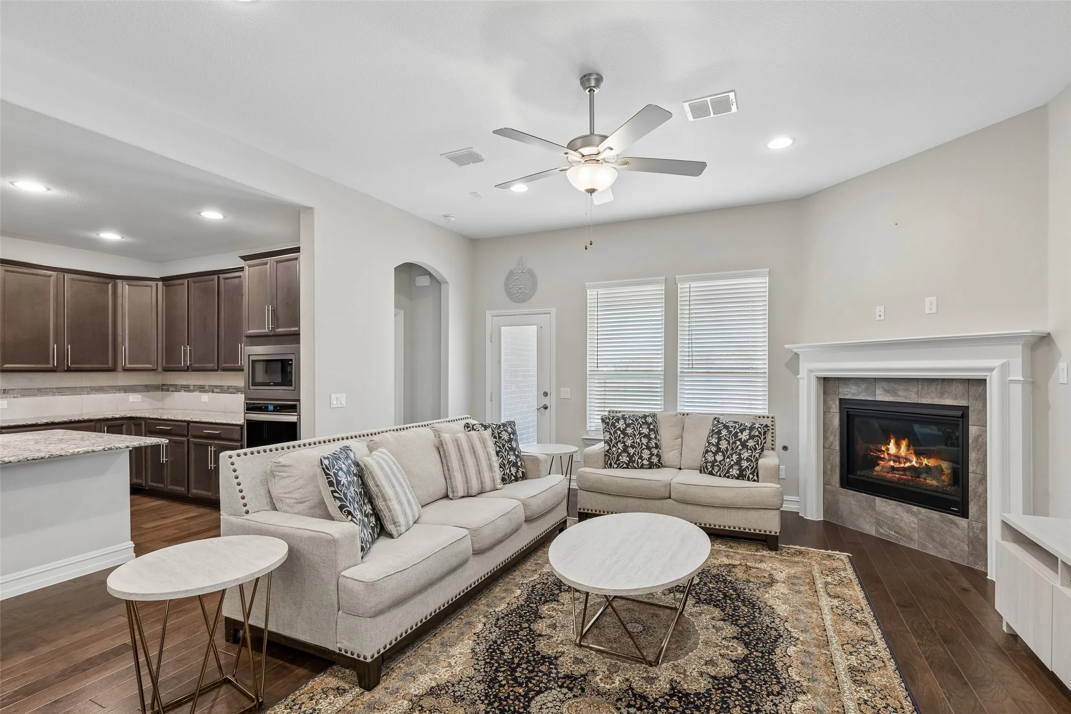 Single Family Residence For Sale in Collin County , 605 Cattle Chute Court, Celina, Texas 75009, 4 Bedroom, 4 Bathroom, 2 Garage spaces, 3,685 Sqft, built in 2021, mls#21255731, Real Estate Agent in Celina, Homes For Sale in Collin county, Homes For Sale in Celina, Realtor in Celina Texas, Real Estate Brokerage Independent Realty Texas, Luminita Cordes Realtor