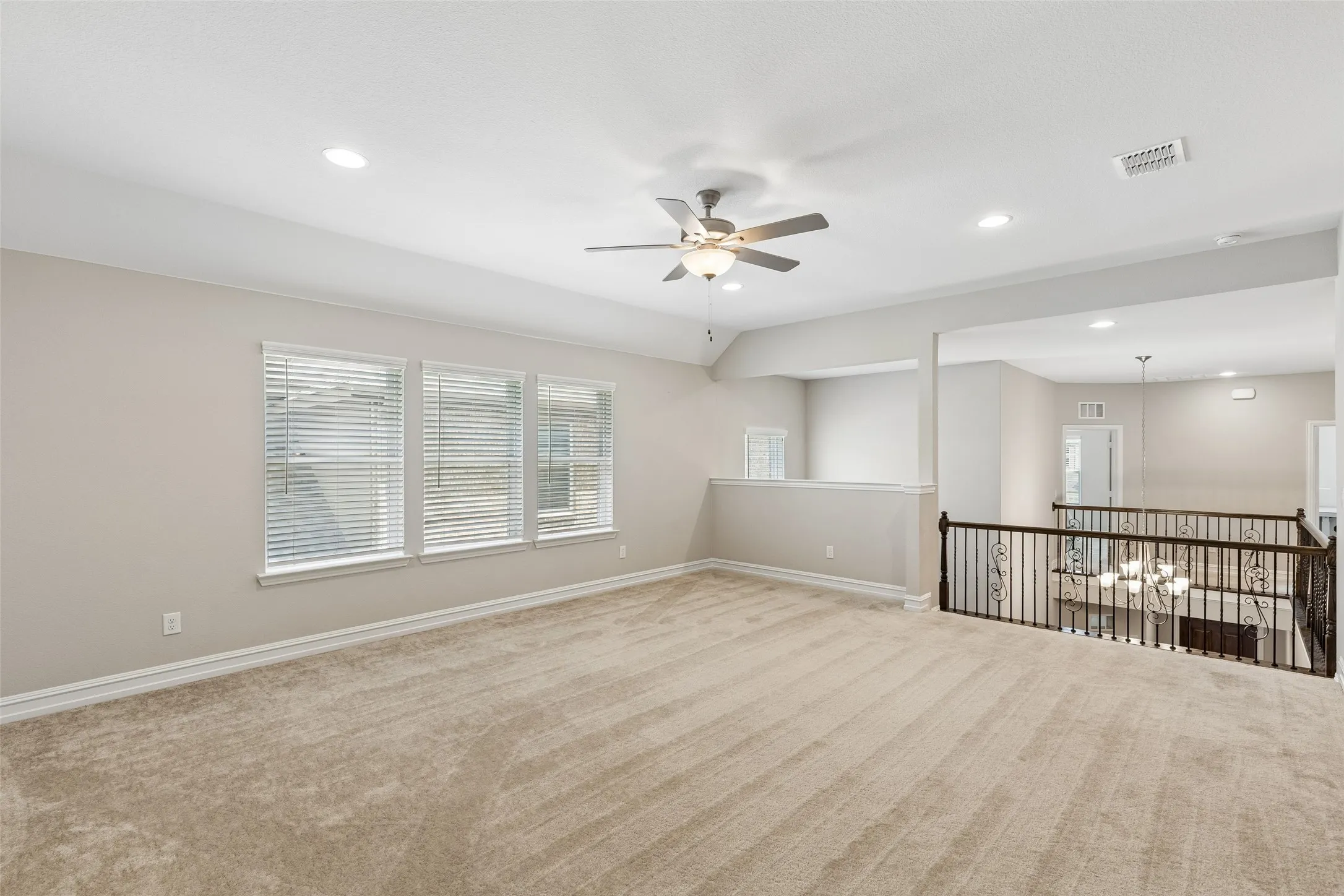 Single Family Residence For Sale in Collin County , 605 Cattle Chute Court, Celina, Texas 75009, 4 Bedroom, 4 Bathroom, 2 Garage spaces, 3,685 Sqft, built in 2021, mls#21255731, Real Estate Agent in Celina, Homes For Sale in Collin county, Homes For Sale in Celina, Realtor in Celina Texas, Real Estate Brokerage Independent Realty Texas, Luminita Cordes Realtor