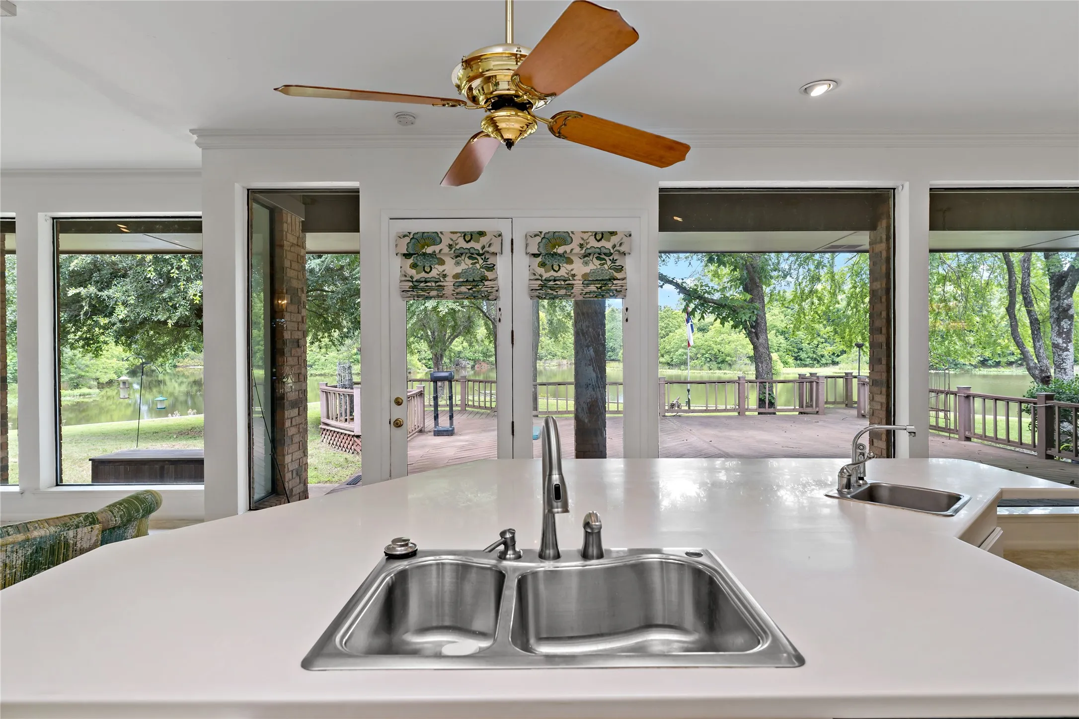 Single Family Residence For Sale in Van Zandt County , 1895 County Road 3601, Edgewood, Texas 75117, 3 Bedroom, 5 Bathroom, Garage spaces, 4,998 Sqft, built in 1983, mls#21252321, Real Estate Agent in Edgewood, Homes For Sale in Van Zandt county, Homes For Sale in Edgewood, Realtor in Edgewood Texas, Real Estate Brokerage Independent Realty Texas, Luminita Cordes Realtor