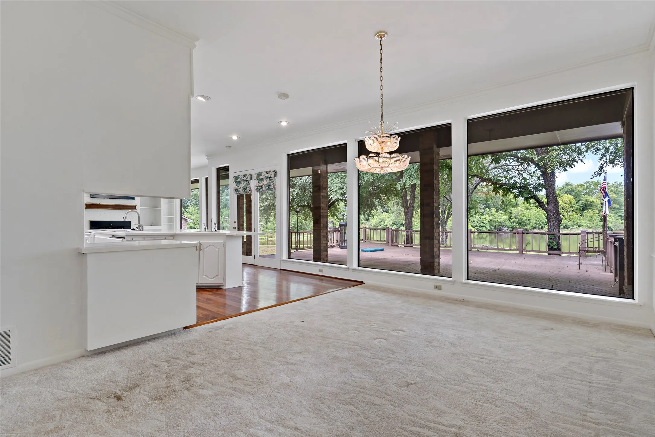 Single Family Residence For Sale in Van Zandt County , 1895 County Road 3601, Edgewood, Texas 75117, 3 Bedroom, 5 Bathroom, Garage spaces, 4,998 Sqft, built in 1983, mls#21252321, Real Estate Agent in Edgewood, Homes For Sale in Van Zandt county, Homes For Sale in Edgewood, Realtor in Edgewood Texas, Real Estate Brokerage Independent Realty Texas, Luminita Cordes Realtor
