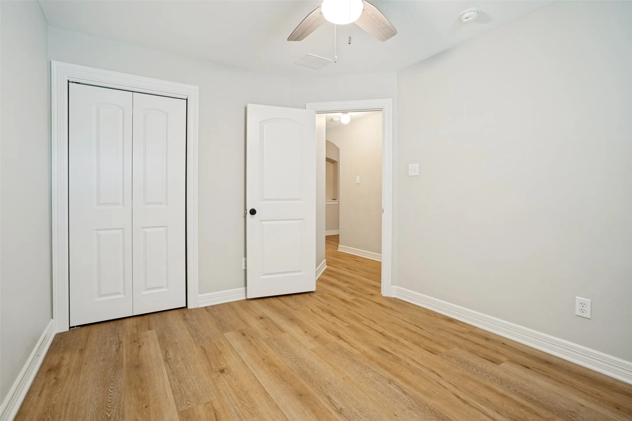 Single Family Residence For Sale in Collin County , 2906 Holly Lane, Wylie, Texas 75098, 4 Bedroom, 2 Bathroom, 2 Garage spaces, 1,990 Sqft, built in 2005, mls#21256121, Real Estate Agent in Wylie, Homes For Sale in Collin county, Homes For Sale in Wylie, Realtor in Wylie Texas, Real Estate Brokerage Independent Realty Texas, Luminita Cordes Realtor
