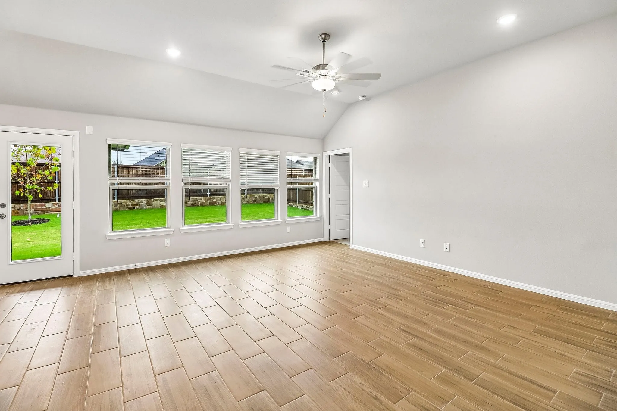 Single Family Residence For Sale in Collin County , 727 Grand Dale Drive, Lavon, Texas 75166, 4 Bedroom, 2 Bathroom, 2 Garage spaces, 1,877 Sqft, built in 2026, New Construction - Incomplete, mls#21237632, Real Estate Agent in Lavon, Homes For Sale in Collin county, Homes For Sale in Lavon, Realtor in Lavon Texas, Real Estate Brokerage Independent Realty Texas, Luminita Cordes Realtor