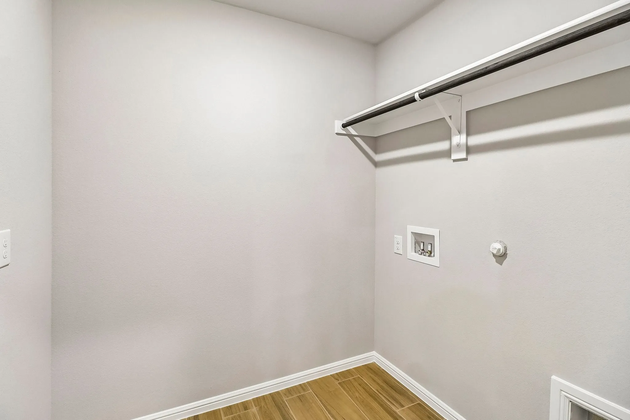 Single Family Residence For Sale in Collin County , 727 Grand Dale Drive, Lavon, Texas 75166, 4 Bedroom, 2 Bathroom, 2 Garage spaces, 1,877 Sqft, built in 2026, New Construction - Incomplete, mls#21237632, Real Estate Agent in Lavon, Homes For Sale in Collin county, Homes For Sale in Lavon, Realtor in Lavon Texas, Real Estate Brokerage Independent Realty Texas, Luminita Cordes Realtor