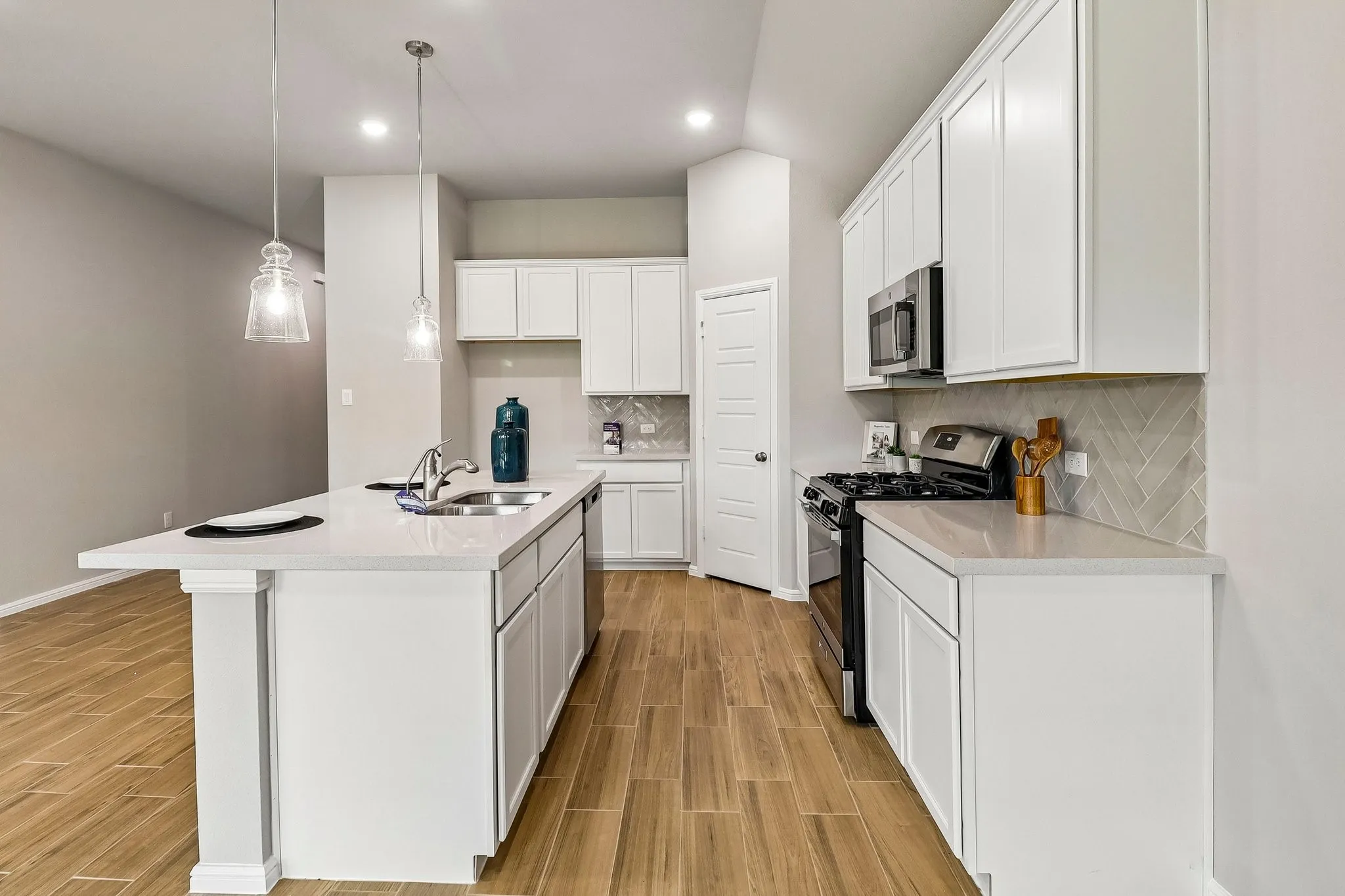 Single Family Residence For Sale in Collin County , 727 Grand Dale Drive, Lavon, Texas 75166, 4 Bedroom, 2 Bathroom, 2 Garage spaces, 1,877 Sqft, built in 2026, New Construction - Incomplete, mls#21237632, Real Estate Agent in Lavon, Homes For Sale in Collin county, Homes For Sale in Lavon, Realtor in Lavon Texas, Real Estate Brokerage Independent Realty Texas, Luminita Cordes Realtor