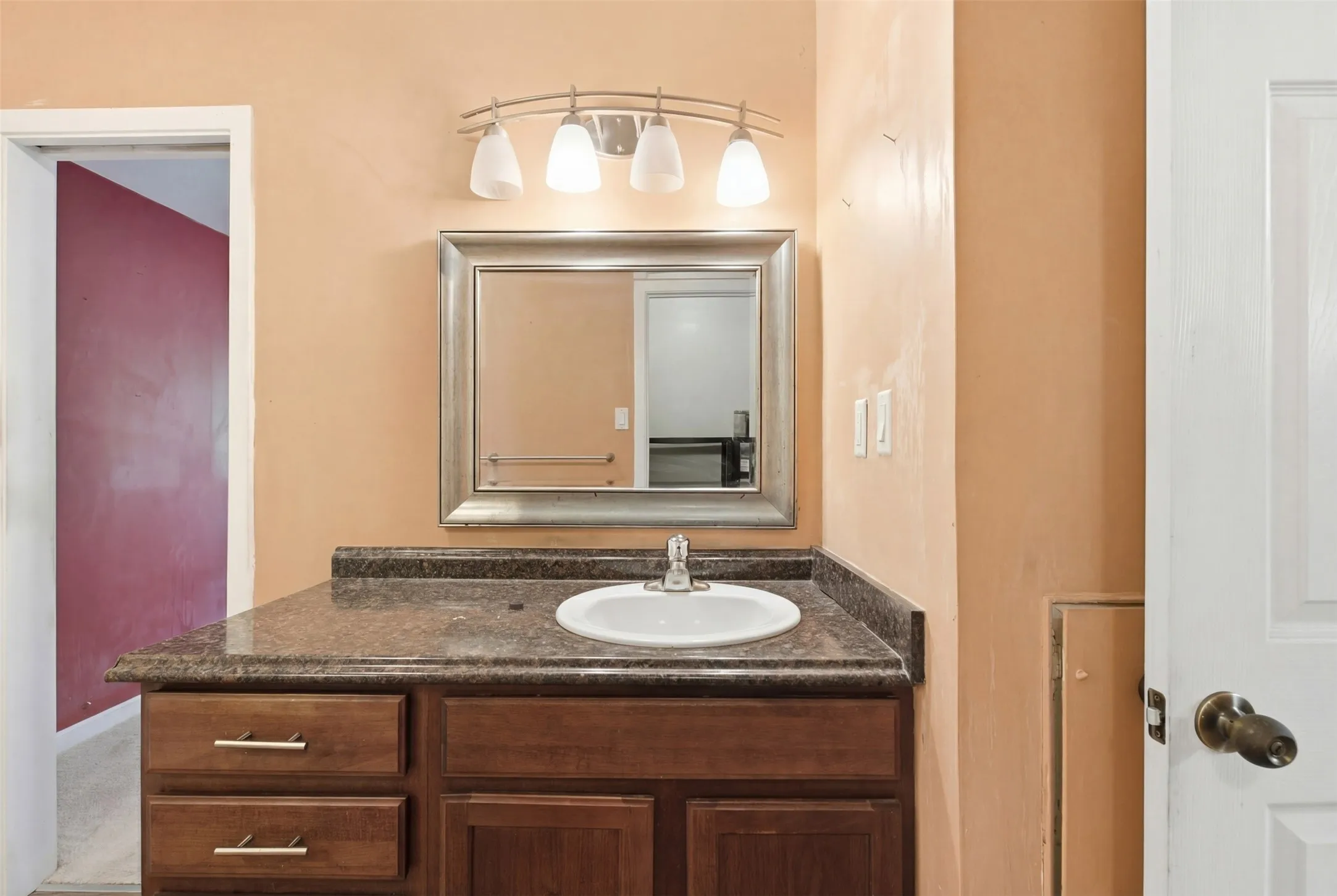 Condominium For Sale in Dallas County , 5981 Arapaho Road 602, Dallas, Texas 75248, 2 Bedroom, 2 Bathroom, Garage spaces, 1,038 Sqft, built in 1980, Preowned, mls#21253664, Real Estate Agent in Dallas, Homes For Sale in Dallas county, Homes For Sale in Dallas, Realtor in Dallas Texas, Real Estate Brokerage Independent Realty Texas, Luminita Cordes Realtor