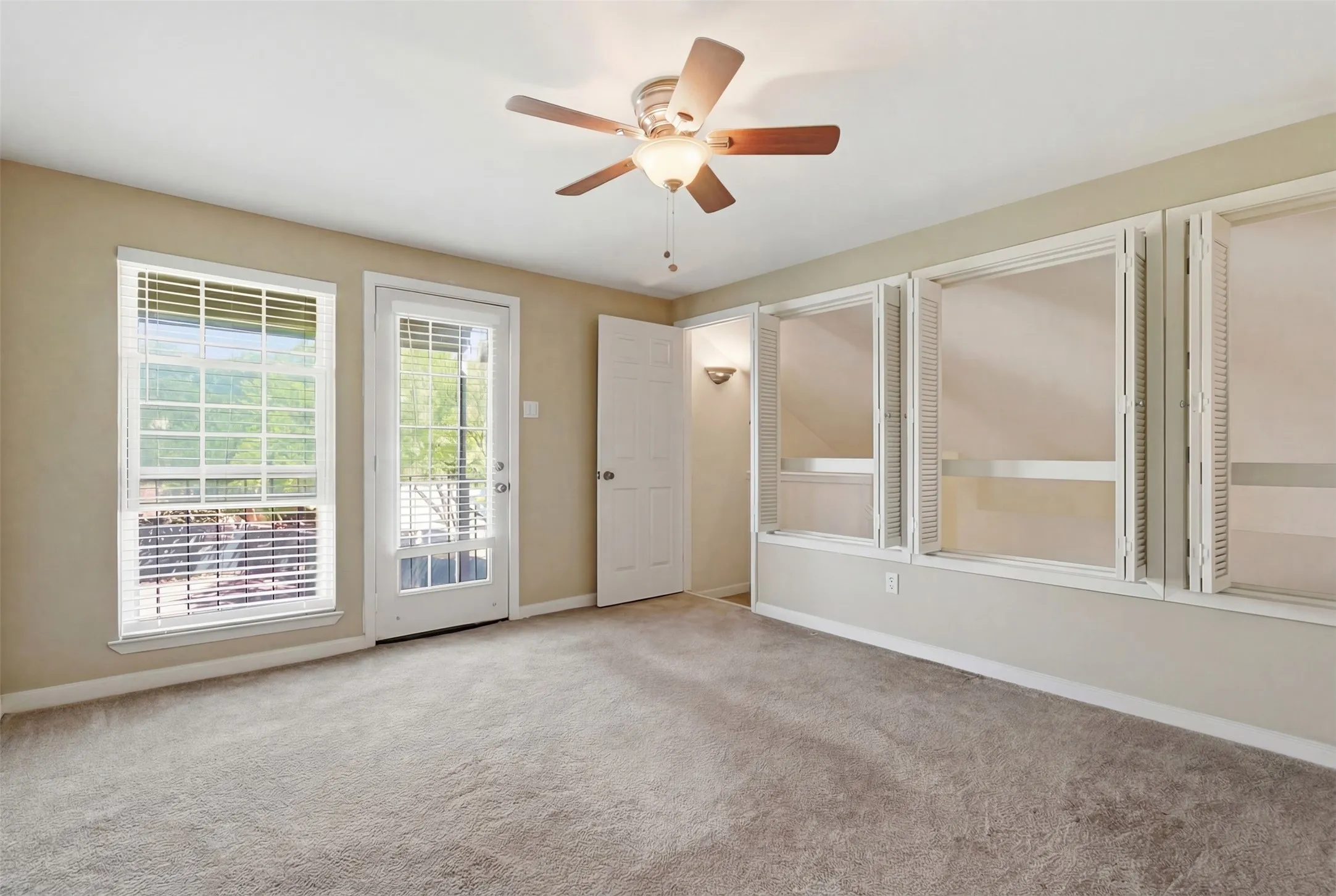Condominium For Sale in Dallas County , 5981 Arapaho Road 602, Dallas, Texas 75248, 2 Bedroom, 2 Bathroom, Garage spaces, 1,038 Sqft, built in 1980, Preowned, mls#21253664, Real Estate Agent in Dallas, Homes For Sale in Dallas county, Homes For Sale in Dallas, Realtor in Dallas Texas, Real Estate Brokerage Independent Realty Texas, Luminita Cordes Realtor