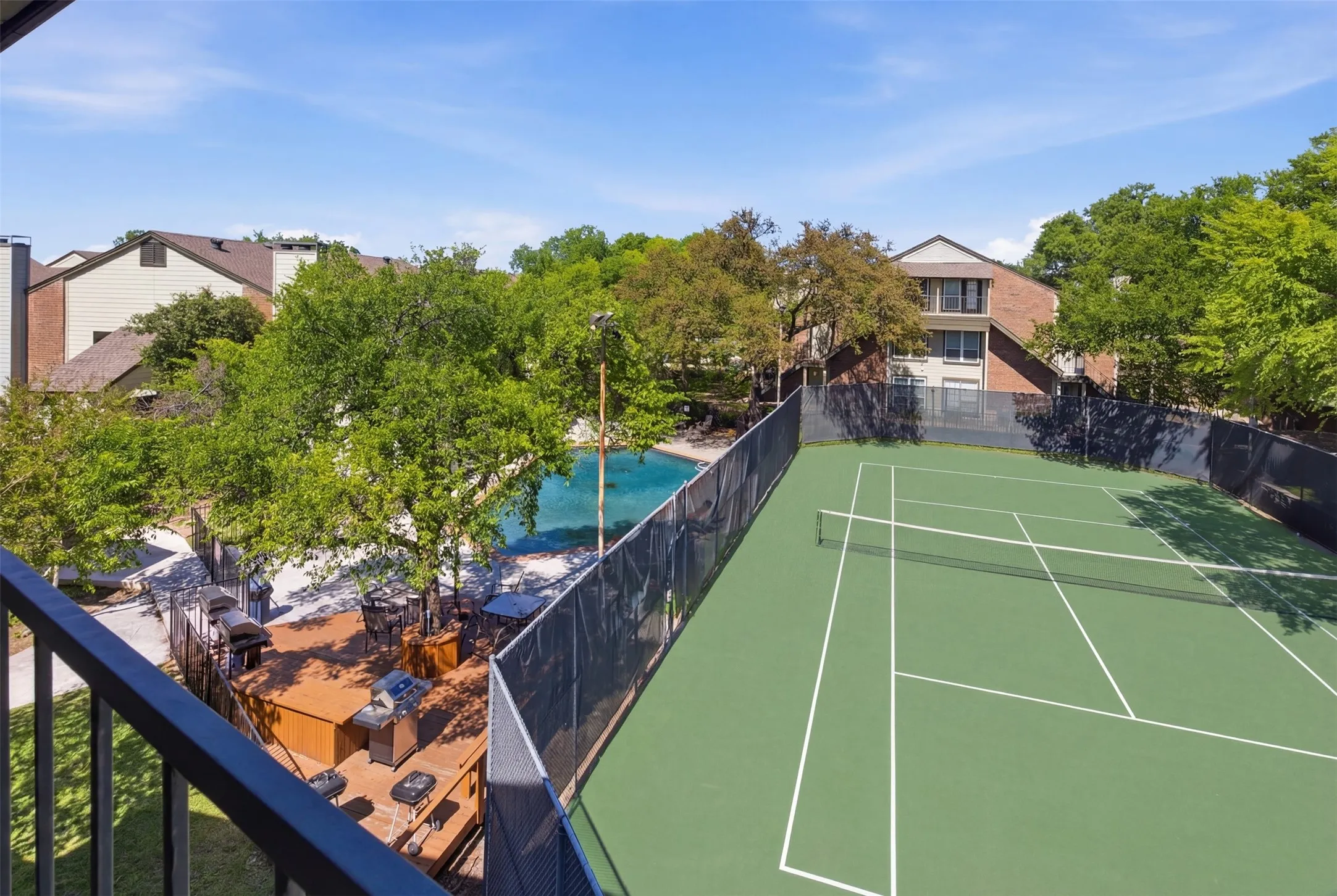 Condominium For Sale in Dallas County , 5981 Arapaho Road 602, Dallas, Texas 75248, 2 Bedroom, 2 Bathroom, Garage spaces, 1,038 Sqft, built in 1980, Preowned, mls#21253664, Real Estate Agent in Dallas, Homes For Sale in Dallas county, Homes For Sale in Dallas, Realtor in Dallas Texas, Real Estate Brokerage Independent Realty Texas, Luminita Cordes Realtor
