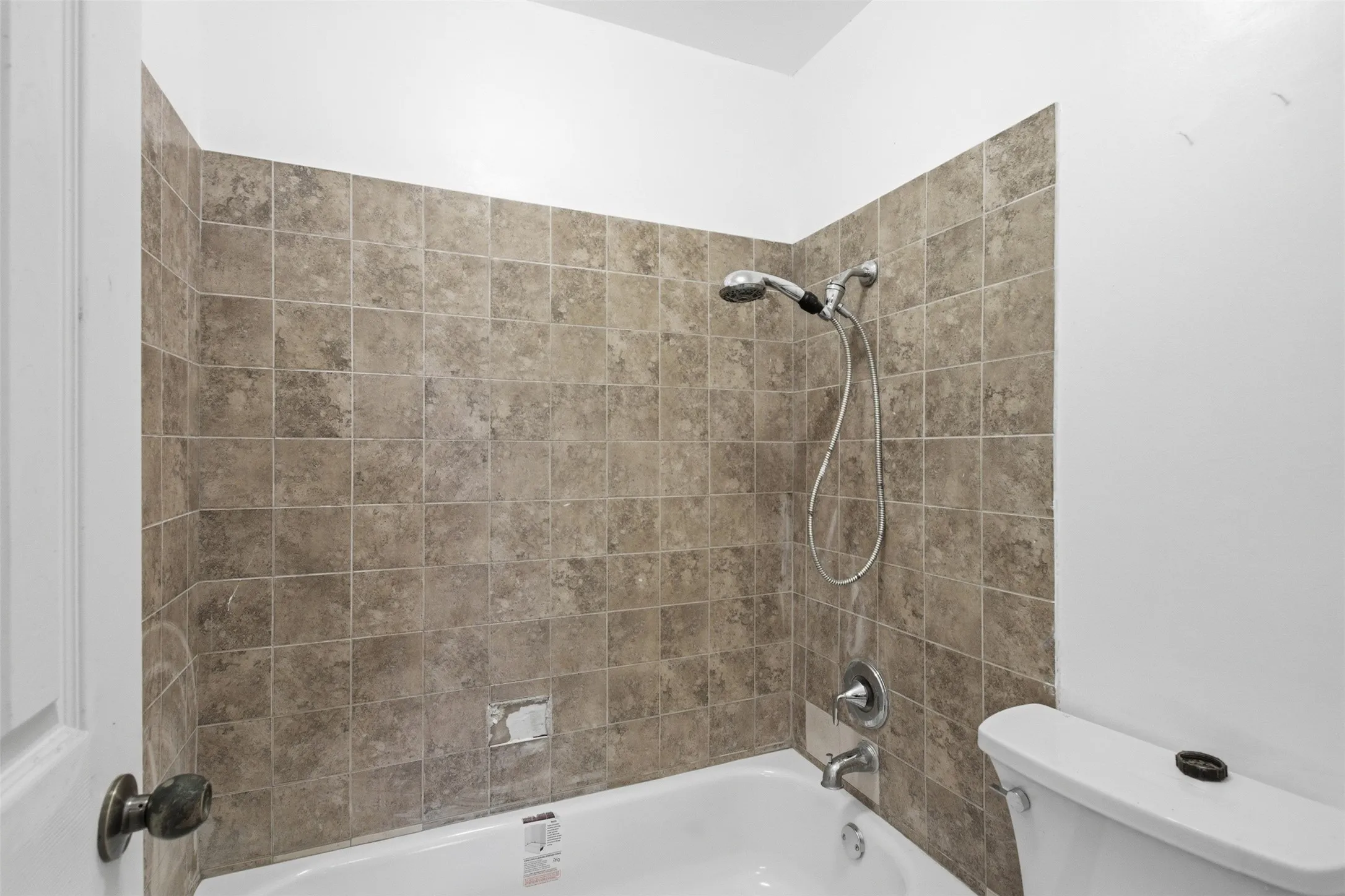 Condominium For Sale in Dallas County , 5981 Arapaho Road 602, Dallas, Texas 75248, 2 Bedroom, 2 Bathroom, Garage spaces, 1,038 Sqft, built in 1980, Preowned, mls#21253664, Real Estate Agent in Dallas, Homes For Sale in Dallas county, Homes For Sale in Dallas, Realtor in Dallas Texas, Real Estate Brokerage Independent Realty Texas, Luminita Cordes Realtor