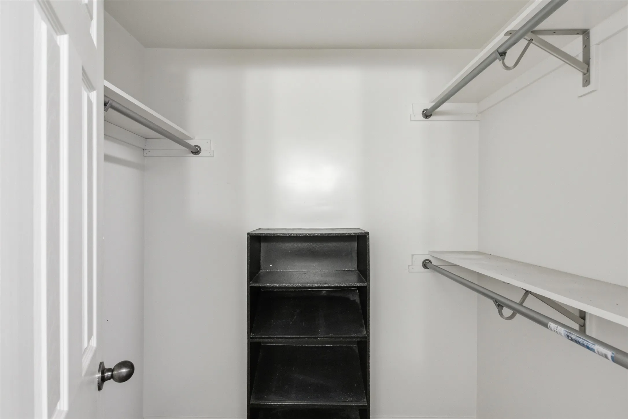 Condominium For Sale in Dallas County , 5981 Arapaho Road 602, Dallas, Texas 75248, 2 Bedroom, 2 Bathroom, Garage spaces, 1,038 Sqft, built in 1980, Preowned, mls#21253664, Real Estate Agent in Dallas, Homes For Sale in Dallas county, Homes For Sale in Dallas, Realtor in Dallas Texas, Real Estate Brokerage Independent Realty Texas, Luminita Cordes Realtor