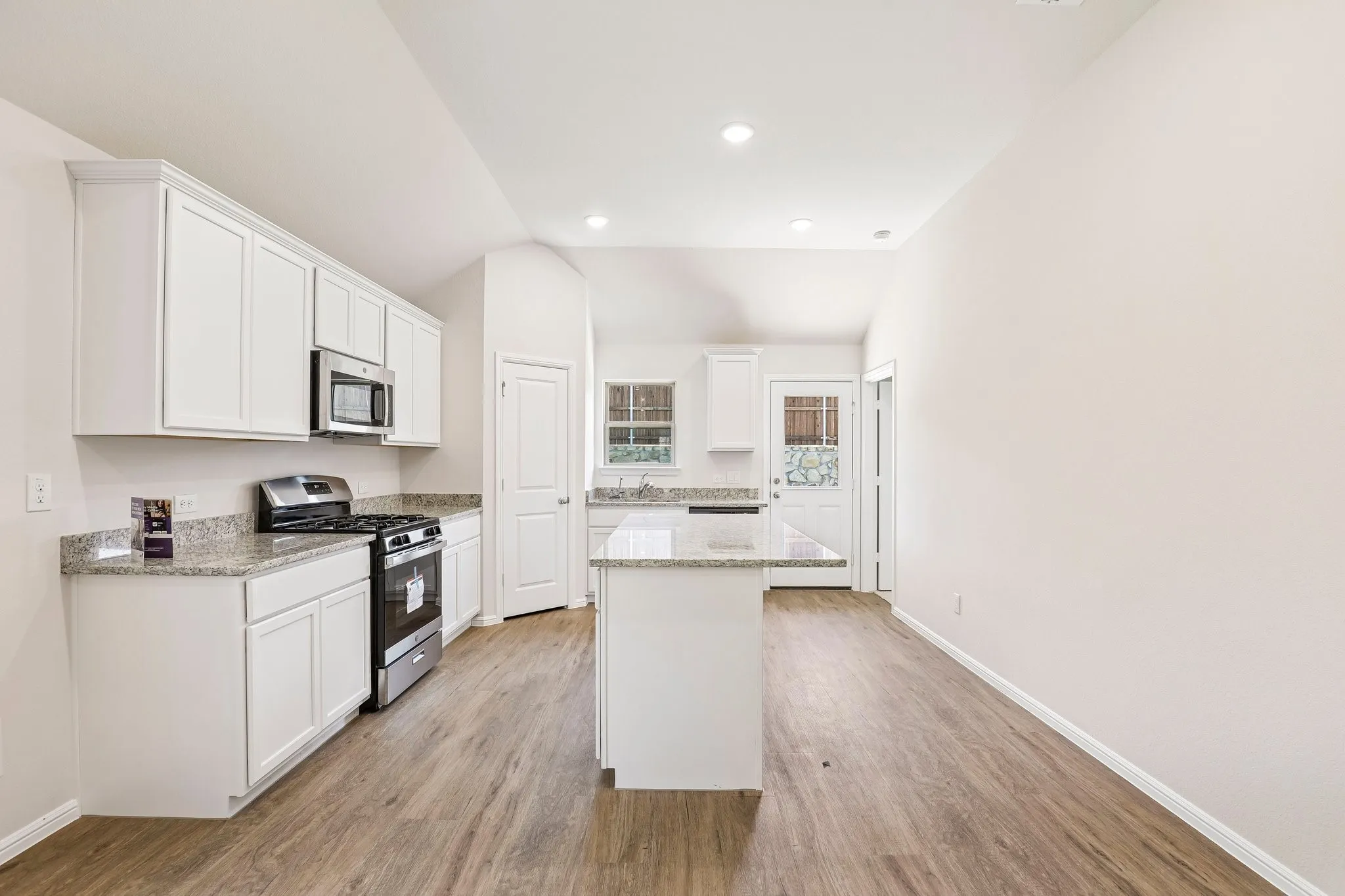Single Family Residence For Sale in Collin County , 440 Silent Pond Park, Lavon, Texas 75166, 3 Bedroom, 2 Bathroom, 2 Garage spaces, 1,571 Sqft, built in 2026, New Construction - Incomplete, mls#21237708, Real Estate Agent in Lavon, Homes For Sale in Collin county, Homes For Sale in Lavon, Realtor in Lavon Texas, Real Estate Brokerage Independent Realty Texas, Luminita Cordes Realtor