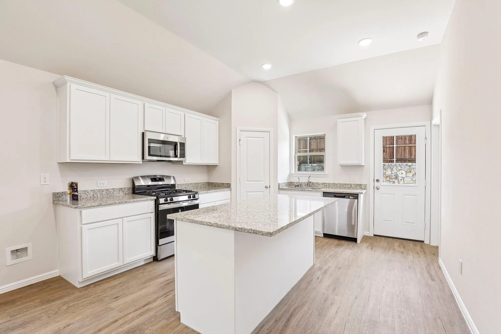 Single Family Residence For Sale in Collin County , 440 Silent Pond Park, Lavon, Texas 75166, 3 Bedroom, 2 Bathroom, 2 Garage spaces, 1,571 Sqft, built in 2026, New Construction - Incomplete, mls#21237708, Real Estate Agent in Lavon, Homes For Sale in Collin county, Homes For Sale in Lavon, Realtor in Lavon Texas, Real Estate Brokerage Independent Realty Texas, Luminita Cordes Realtor