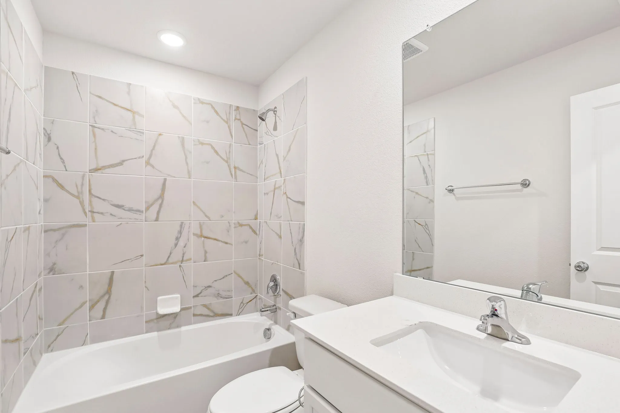 Single Family Residence For Sale in Collin County , 440 Silent Pond Park, Lavon, Texas 75166, 3 Bedroom, 2 Bathroom, 2 Garage spaces, 1,571 Sqft, built in 2026, New Construction - Incomplete, mls#21237708, Real Estate Agent in Lavon, Homes For Sale in Collin county, Homes For Sale in Lavon, Realtor in Lavon Texas, Real Estate Brokerage Independent Realty Texas, Luminita Cordes Realtor