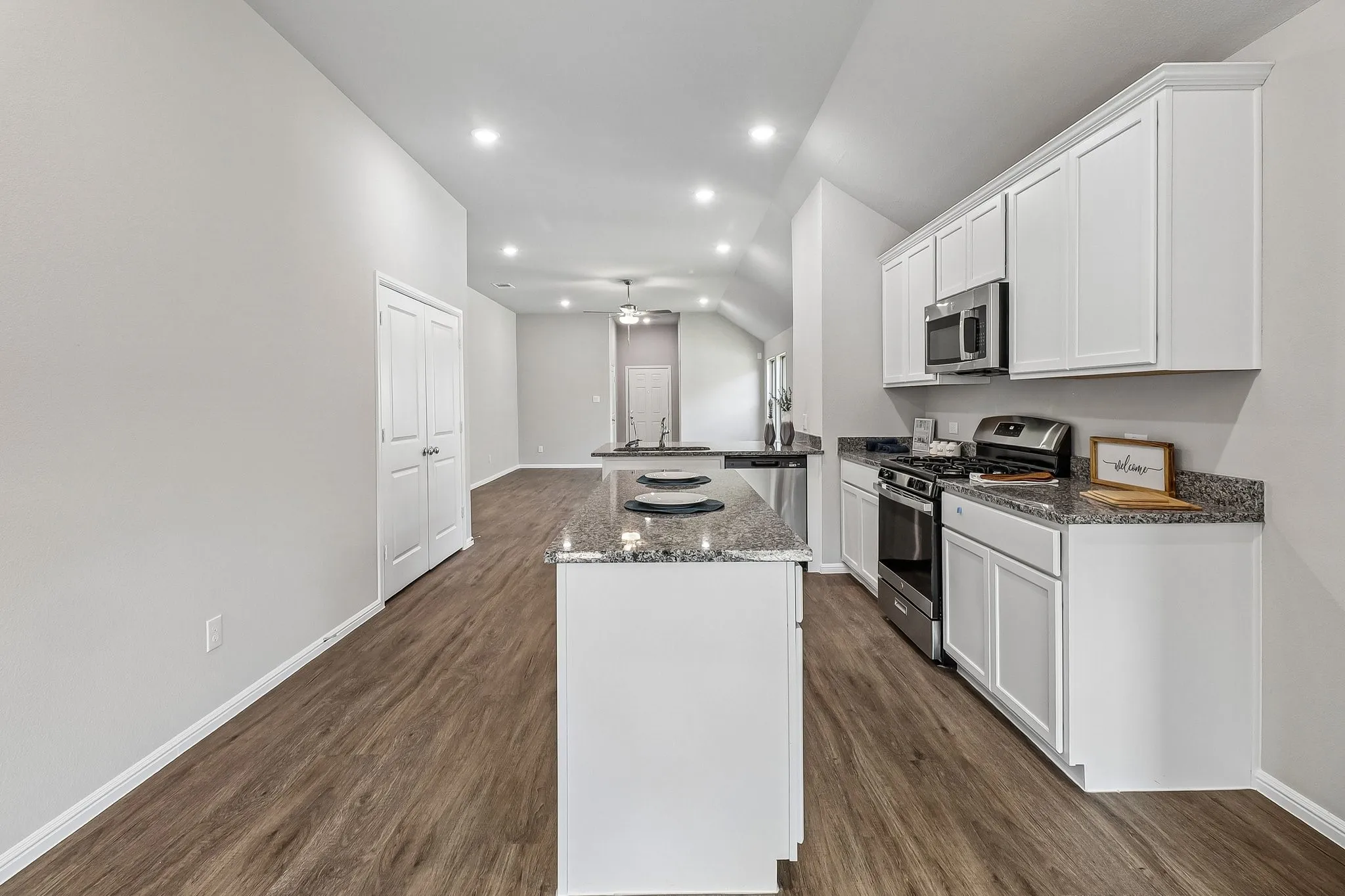 Single Family Residence For Sale in Collin County , 444 Silent Pond Park, Lavon, Texas 75166, 3 Bedroom, 3 Bathroom, 2 Garage spaces, 1,699 Sqft, built in 2026, New Construction - Incomplete, mls#21247875, Real Estate Agent in Lavon, Homes For Sale in Collin county, Homes For Sale in Lavon, Realtor in Lavon Texas, Real Estate Brokerage Independent Realty Texas, Luminita Cordes Realtor