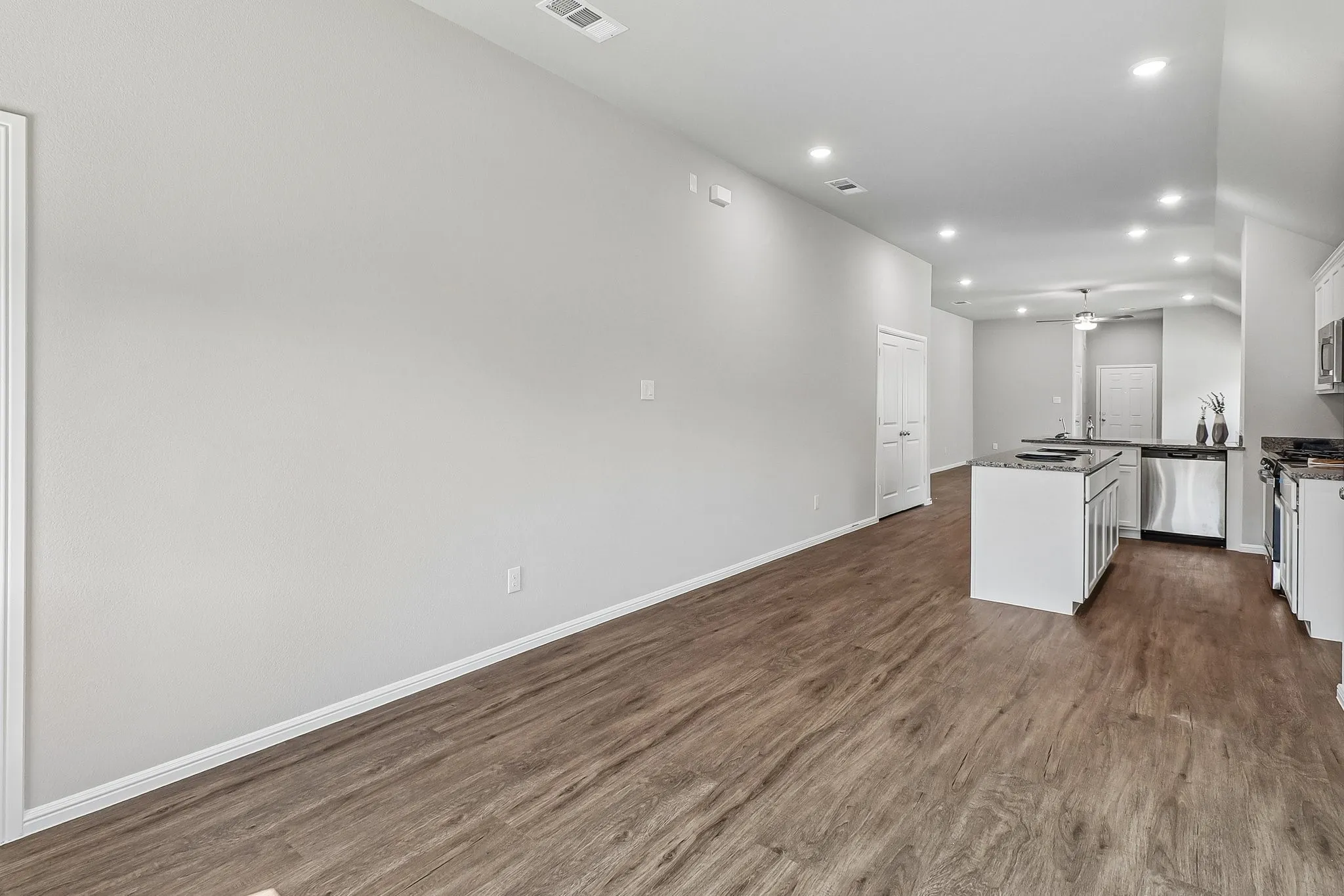 Single Family Residence For Sale in Collin County , 444 Silent Pond Park, Lavon, Texas 75166, 3 Bedroom, 3 Bathroom, 2 Garage spaces, 1,699 Sqft, built in 2026, New Construction - Incomplete, mls#21247875, Real Estate Agent in Lavon, Homes For Sale in Collin county, Homes For Sale in Lavon, Realtor in Lavon Texas, Real Estate Brokerage Independent Realty Texas, Luminita Cordes Realtor