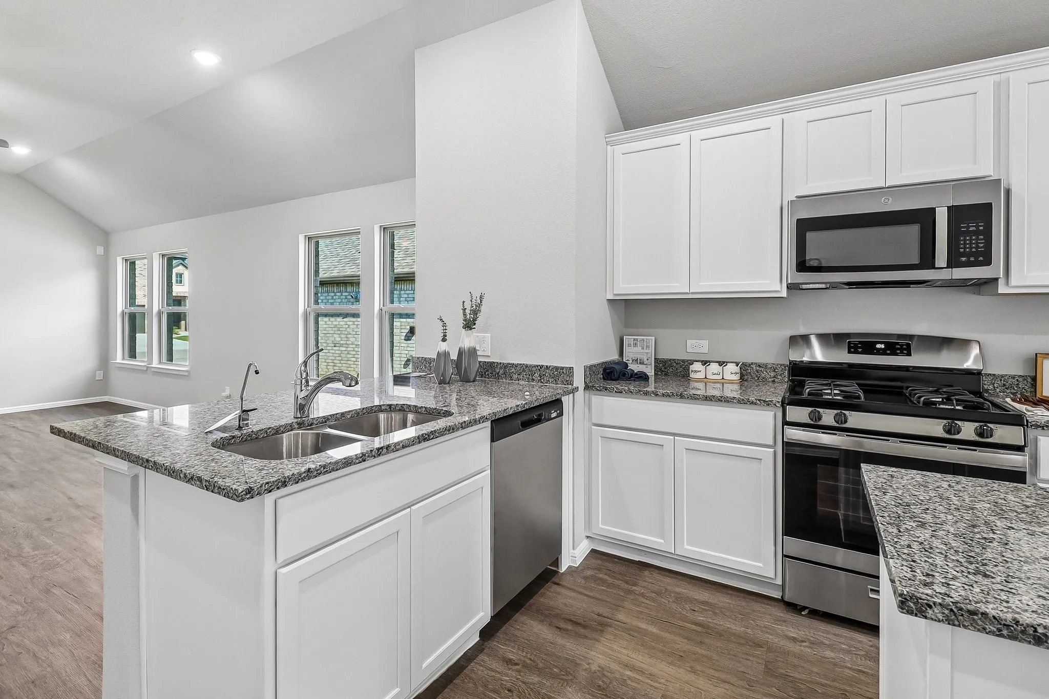 Single Family Residence For Sale in Collin County , 444 Silent Pond Park, Lavon, Texas 75166, 3 Bedroom, 3 Bathroom, 2 Garage spaces, 1,699 Sqft, built in 2026, New Construction - Incomplete, mls#21247875, Real Estate Agent in Lavon, Homes For Sale in Collin county, Homes For Sale in Lavon, Realtor in Lavon Texas, Real Estate Brokerage Independent Realty Texas, Luminita Cordes Realtor
