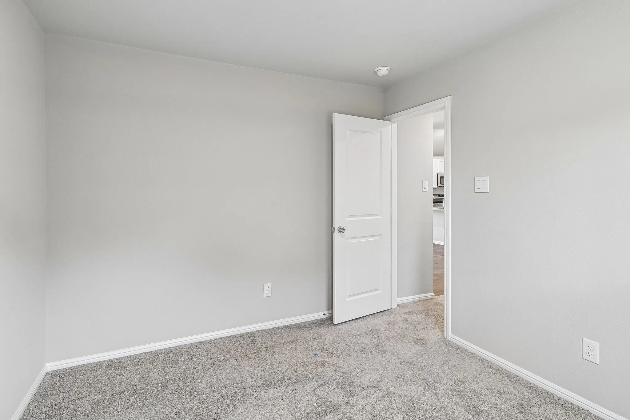 Single Family Residence For Sale in Collin County , 444 Silent Pond Park, Lavon, Texas 75166, 3 Bedroom, 3 Bathroom, 2 Garage spaces, 1,699 Sqft, built in 2026, New Construction - Incomplete, mls#21247875, Real Estate Agent in Lavon, Homes For Sale in Collin county, Homes For Sale in Lavon, Realtor in Lavon Texas, Real Estate Brokerage Independent Realty Texas, Luminita Cordes Realtor