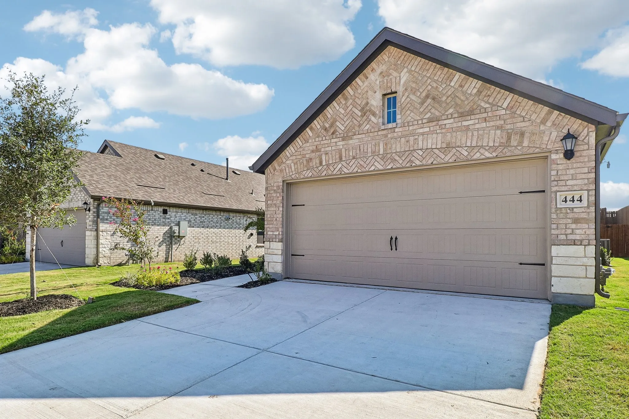 Single Family Residence For Sale in Collin County , 444 Silent Pond Park, Lavon, Texas 75166, 3 Bedroom, 3 Bathroom, 2 Garage spaces, 1,699 Sqft, built in 2026, New Construction - Incomplete, mls#21247875, Real Estate Agent in Lavon, Homes For Sale in Collin county, Homes For Sale in Lavon, Realtor in Lavon Texas, Real Estate Brokerage Independent Realty Texas, Luminita Cordes Realtor