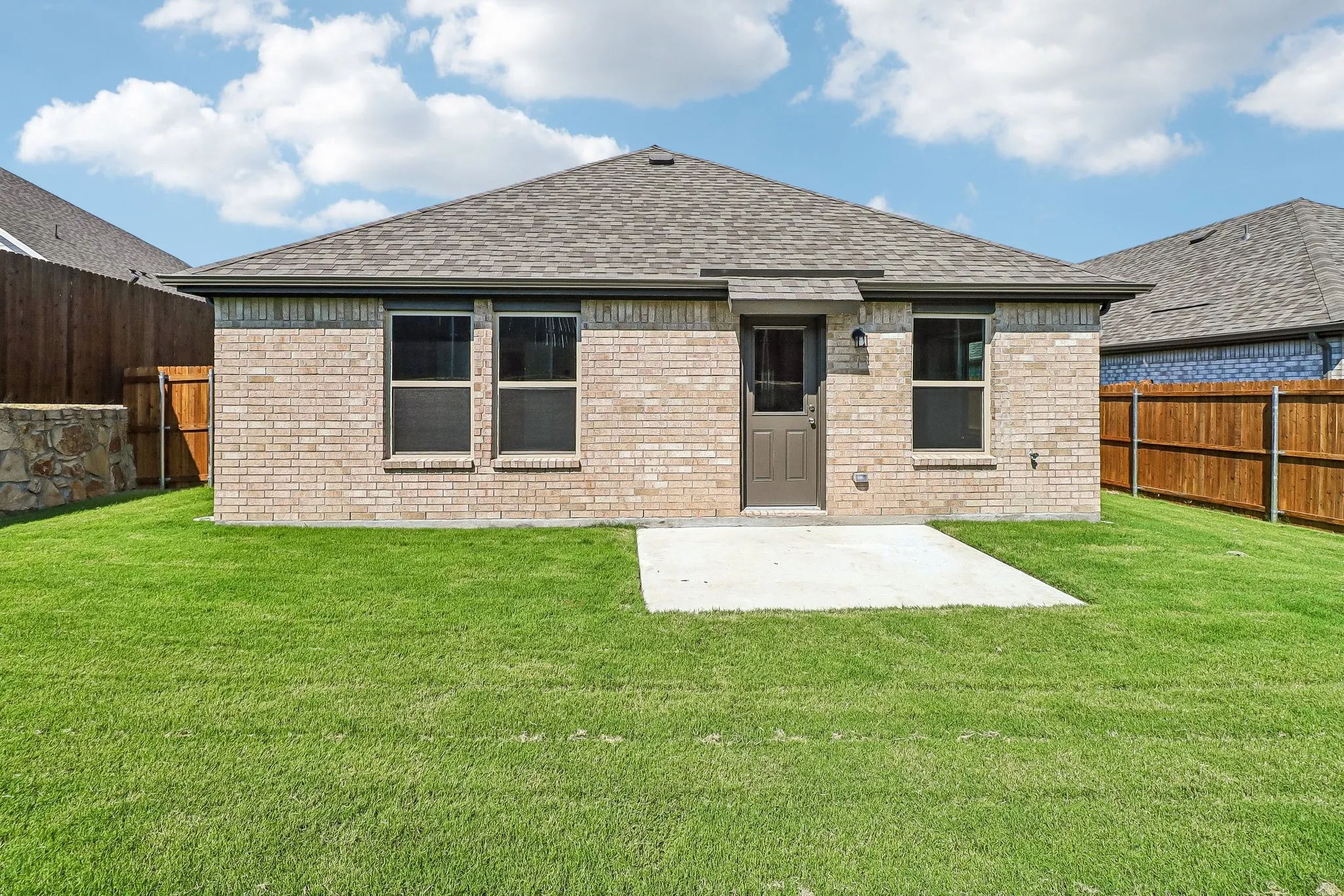 Single Family Residence For Sale in Collin County , 444 Silent Pond Park, Lavon, Texas 75166, 3 Bedroom, 3 Bathroom, 2 Garage spaces, 1,699 Sqft, built in 2026, New Construction - Incomplete, mls#21247875, Real Estate Agent in Lavon, Homes For Sale in Collin county, Homes For Sale in Lavon, Realtor in Lavon Texas, Real Estate Brokerage Independent Realty Texas, Luminita Cordes Realtor