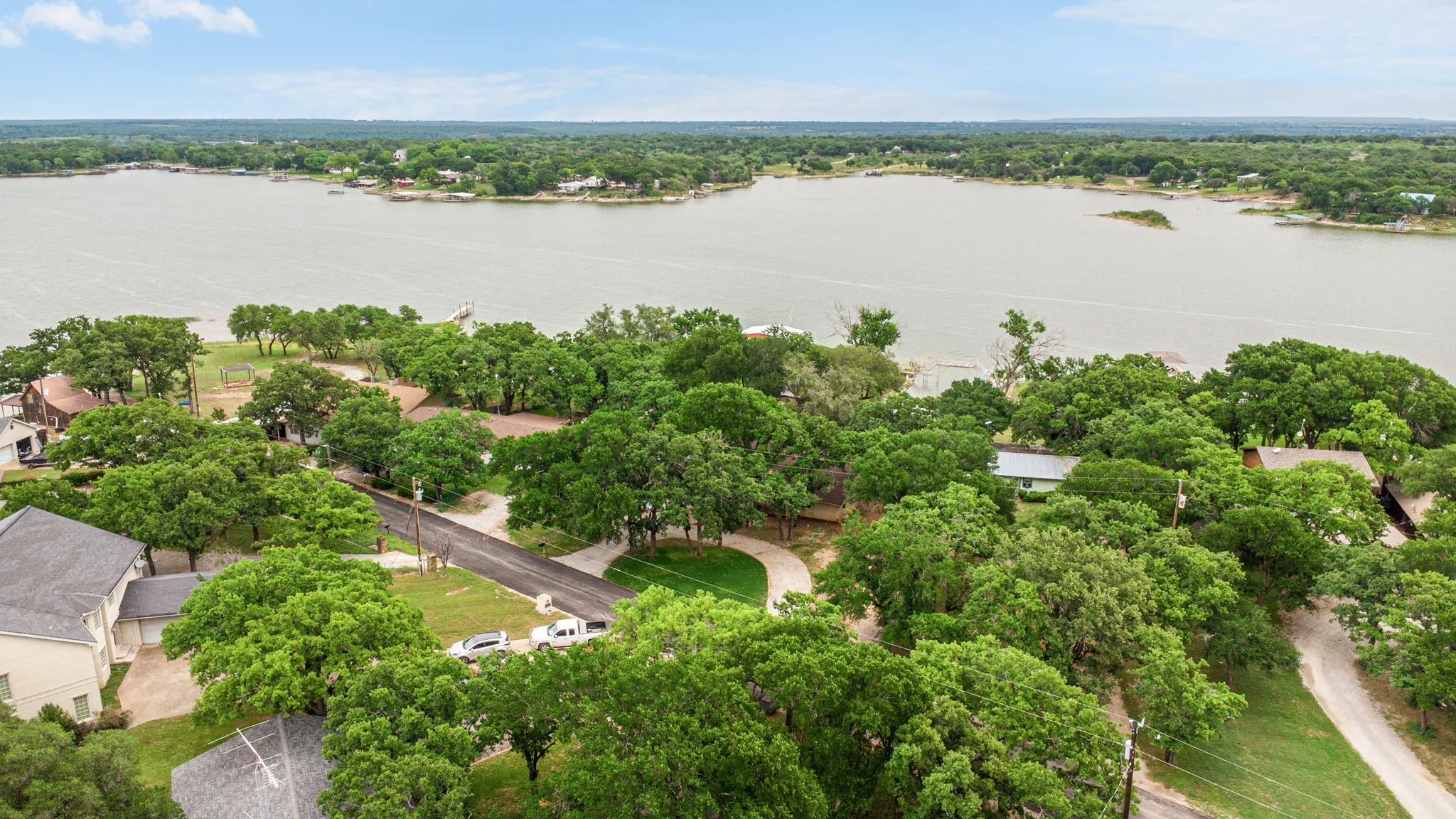 Single Family Residence For Sale in Eastland County , 801 County Road 529, Eastland, Texas 76448, 3 Bedroom, 3 Bathroom, 2 Garage spaces, 2,490 Sqft, built in 1986, Preowned, mls#21256049, Real Estate Agent in Eastland, Homes For Sale in Eastland county, Homes For Sale in Eastland, Realtor in Eastland Texas, Real Estate Brokerage Independent Realty Texas, Luminita Cordes Realtor