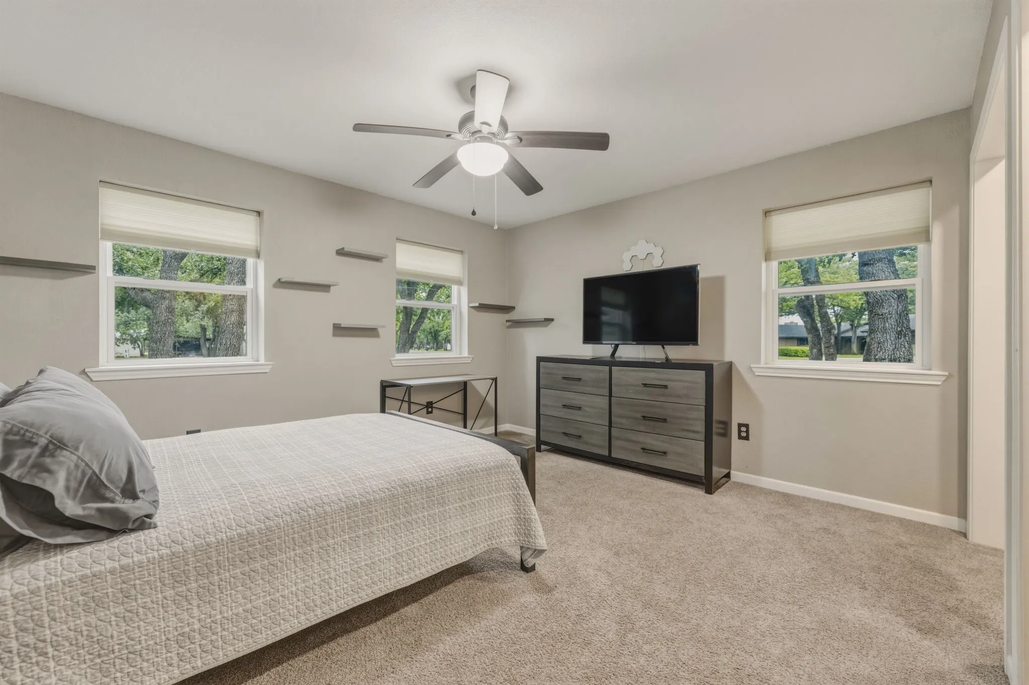 Single Family Residence For Sale in Eastland County , 801 County Road 529, Eastland, Texas 76448, 3 Bedroom, 3 Bathroom, 2 Garage spaces, 2,490 Sqft, built in 1986, Preowned, mls#21256049, Real Estate Agent in Eastland, Homes For Sale in Eastland county, Homes For Sale in Eastland, Realtor in Eastland Texas, Real Estate Brokerage Independent Realty Texas, Luminita Cordes Realtor