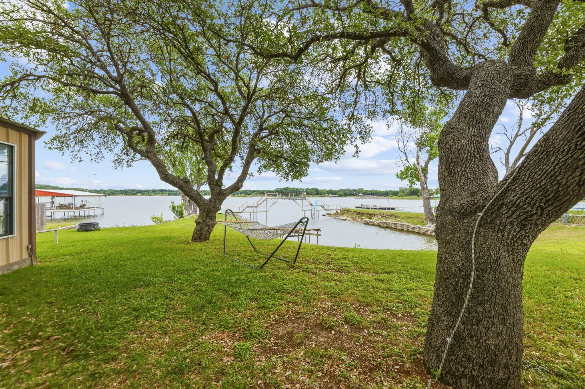 Single Family Residence For Sale in Eastland County , 801 County Road 529, Eastland, Texas 76448, 3 Bedroom, 3 Bathroom, 2 Garage spaces, 2,490 Sqft, built in 1986, Preowned, mls#21256049, Real Estate Agent in Eastland, Homes For Sale in Eastland county, Homes For Sale in Eastland, Realtor in Eastland Texas, Real Estate Brokerage Independent Realty Texas, Luminita Cordes Realtor