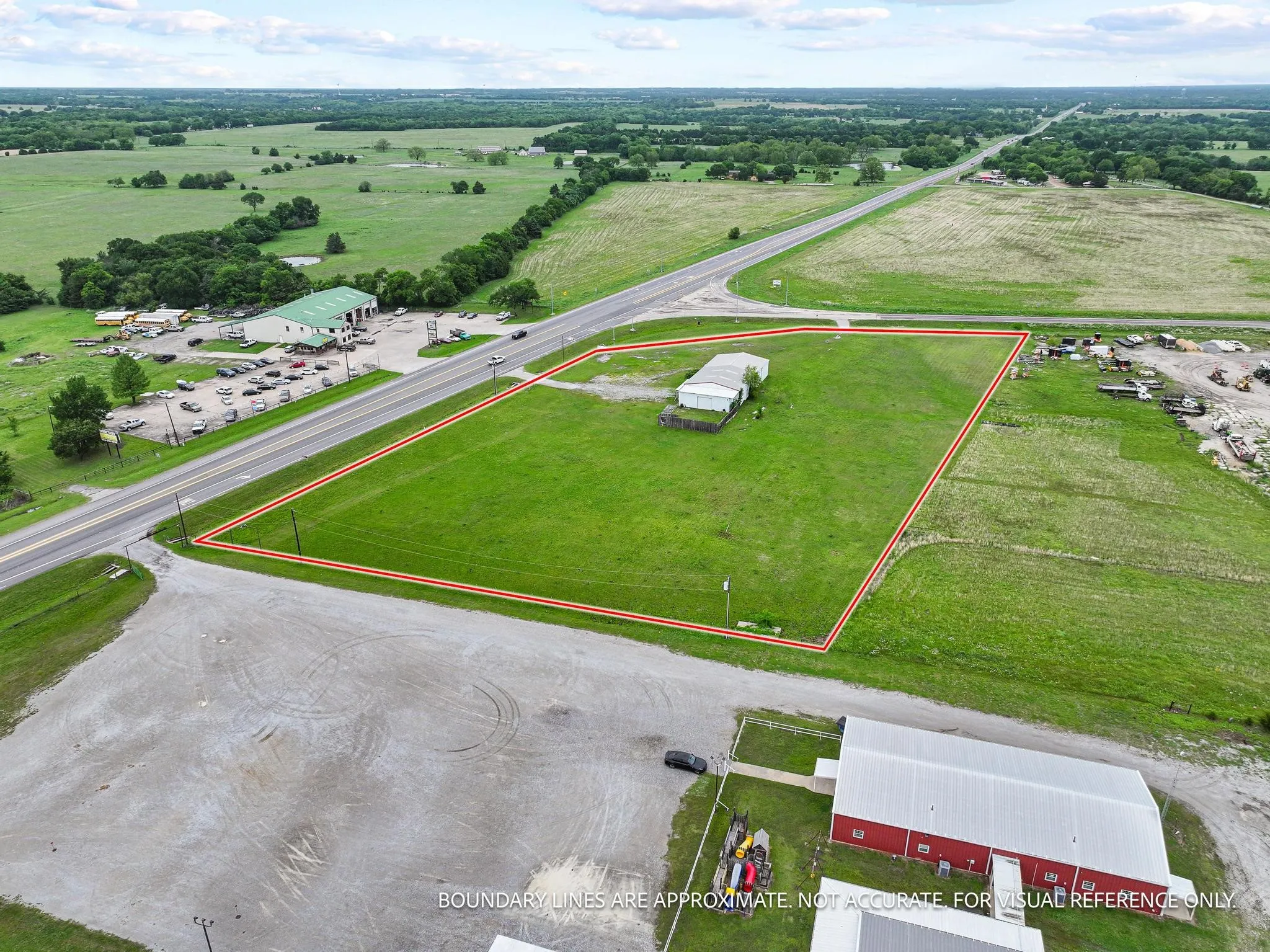 Industrial For Sale in Fannin County , 3301 S State Highway 121, Bonham, Texas 75418, 0, 0, Garage spaces, 4,725 Sqft, built in 1994, Preowned, mls#21240207, Real Estate Agent in Bonham, Homes For Sale in Fannin county, Homes For Sale in Bonham, Realtor in Bonham Texas, Real Estate Brokerage Independent Realty Texas, Luminita Cordes Realtor