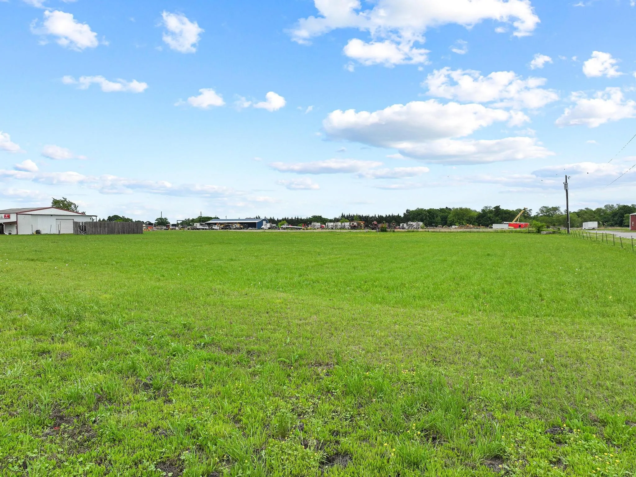 Industrial For Sale in Fannin County , 3301 S State Highway 121, Bonham, Texas 75418, 0, 0, Garage spaces, 4,725 Sqft, built in 1994, Preowned, mls#21240207, Real Estate Agent in Bonham, Homes For Sale in Fannin county, Homes For Sale in Bonham, Realtor in Bonham Texas, Real Estate Brokerage Independent Realty Texas, Luminita Cordes Realtor