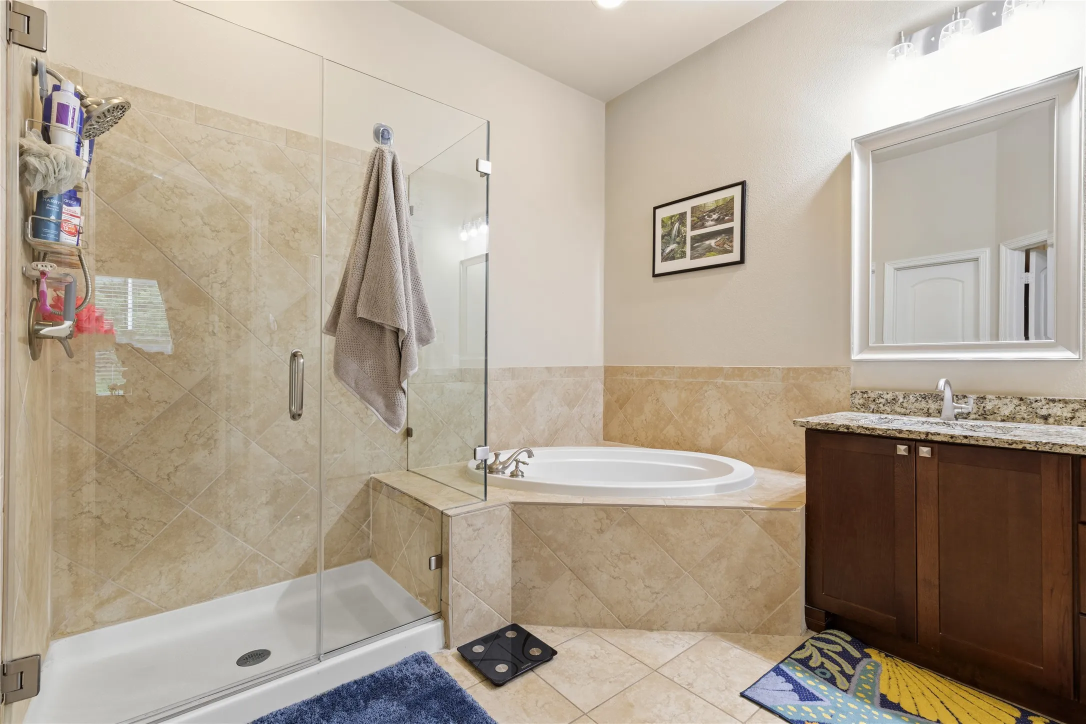 Townhouse For Sale in Dallas County , 8824 Tudor Place, Dallas, Texas 75228, 2 Bedroom, 3 Bathroom, 2 Garage spaces, 1,796 Sqft, built in 2007, Preowned, mls#21256153, Real Estate Agent in Dallas, Homes For Sale in Dallas county, Homes For Sale in Dallas, Realtor in Dallas Texas, Real Estate Brokerage Independent Realty Texas, Luminita Cordes Realtor