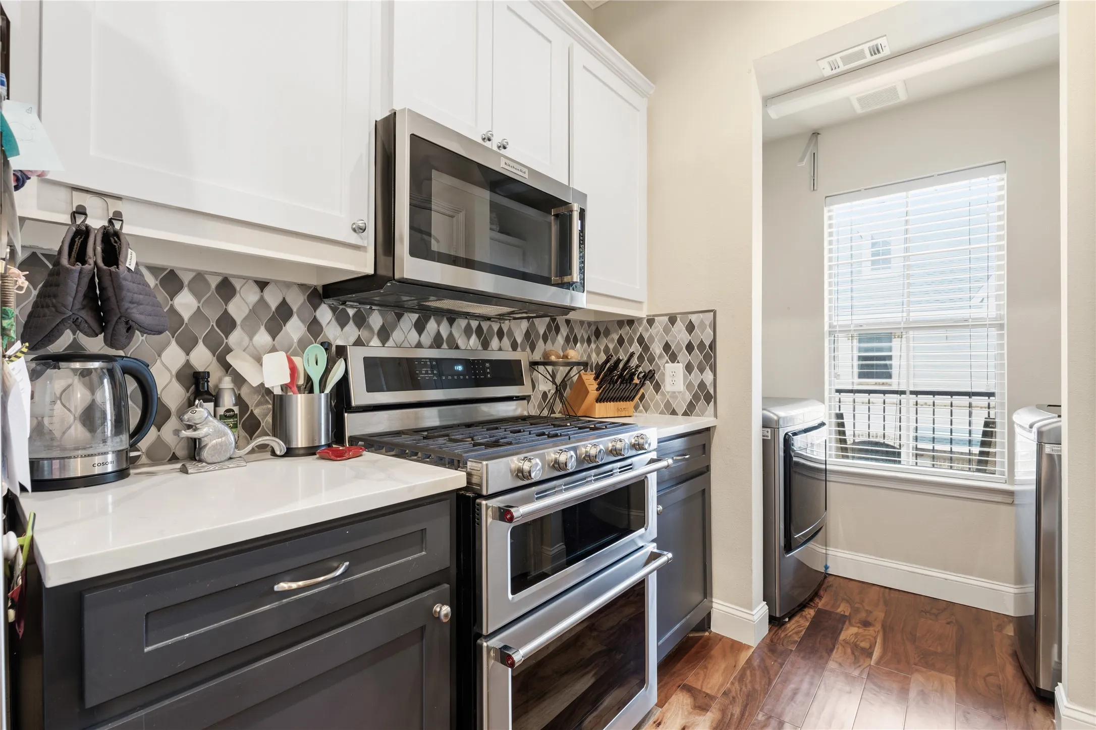 Townhouse For Sale in Dallas County , 8824 Tudor Place, Dallas, Texas 75228, 2 Bedroom, 3 Bathroom, 2 Garage spaces, 1,796 Sqft, built in 2007, Preowned, mls#21256153, Real Estate Agent in Dallas, Homes For Sale in Dallas county, Homes For Sale in Dallas, Realtor in Dallas Texas, Real Estate Brokerage Independent Realty Texas, Luminita Cordes Realtor