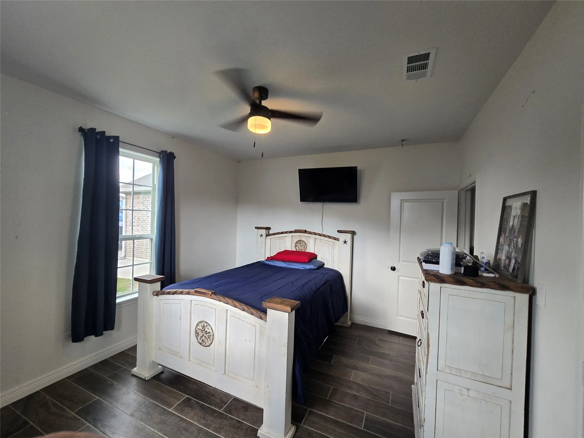 Single Family Residence For Sale in Franklin (TX) County , 109 Baker Street, Mount Vernon, Texas 75457, 3 Bedroom, 3 Bathroom, 2 Garage spaces, 1,988 Sqft, built in 2022, mls#21248385, Real Estate Agent in Mount Vernon, Homes For Sale in Franklin (TX) county, Homes For Sale in Mount Vernon, Realtor in Mount Vernon Texas, Real Estate Brokerage Independent Realty Texas, Luminita Cordes Realtor