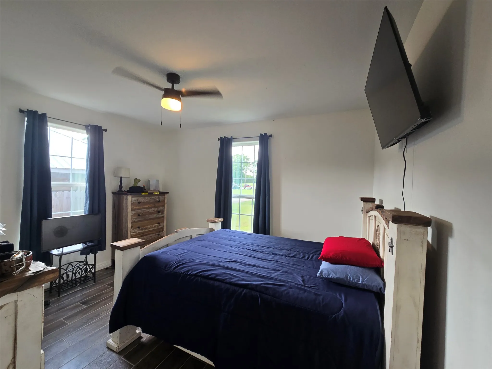 Single Family Residence For Sale in Franklin (TX) County , 109 Baker Street, Mount Vernon, Texas 75457, 3 Bedroom, 3 Bathroom, 2 Garage spaces, 1,988 Sqft, built in 2022, mls#21248385, Real Estate Agent in Mount Vernon, Homes For Sale in Franklin (TX) county, Homes For Sale in Mount Vernon, Realtor in Mount Vernon Texas, Real Estate Brokerage Independent Realty Texas, Luminita Cordes Realtor