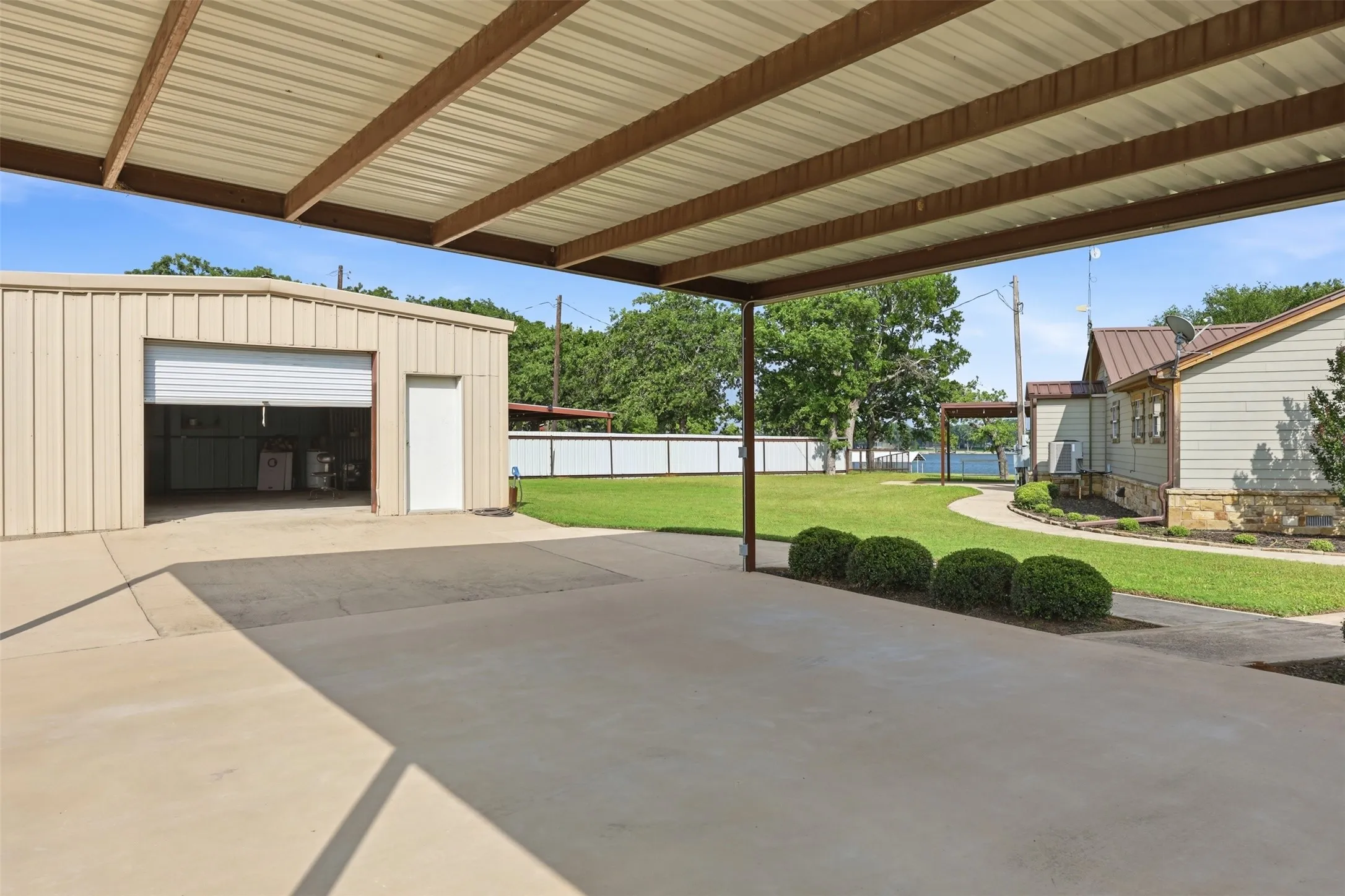 Carport and workshop-garage space