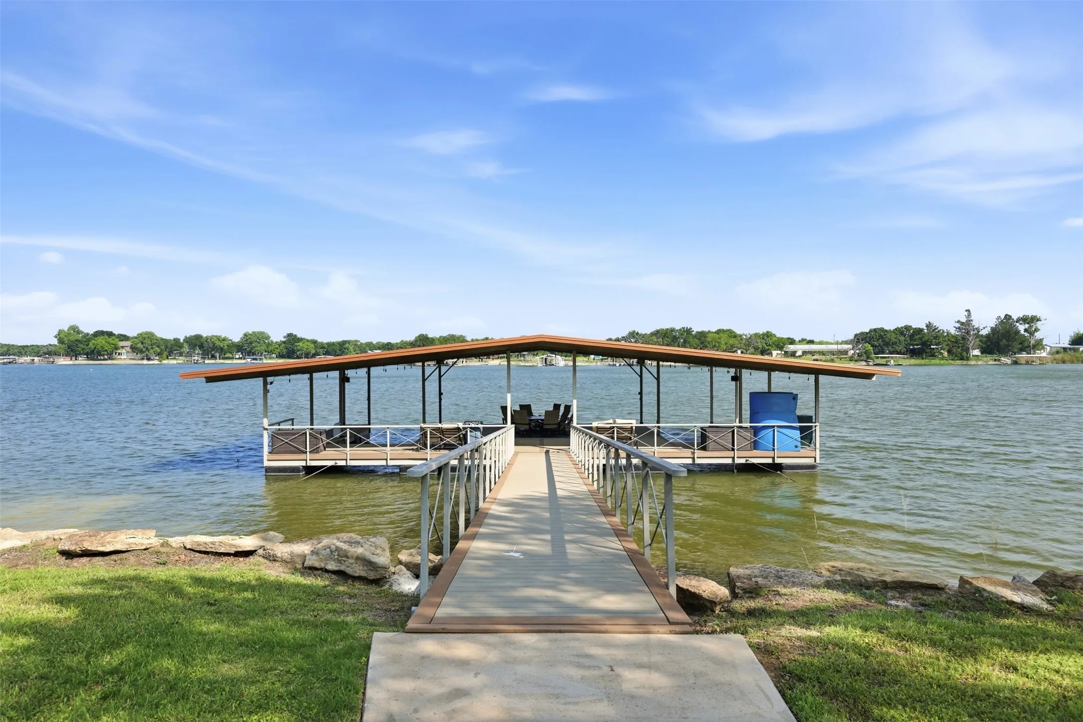 Single Family Residence For Sale in Eastland County , 125 County Road 596, Eastland, Texas 76448, 4 Bedroom, 3 Bathroom, Garage spaces, 2,380 Sqft, built in 1990, Preowned, mls#21246487, Real Estate Agent in Eastland, Homes For Sale in Eastland county, Homes For Sale in Eastland, Realtor in Eastland Texas, Real Estate Brokerage Independent Realty Texas, Luminita Cordes Realtor