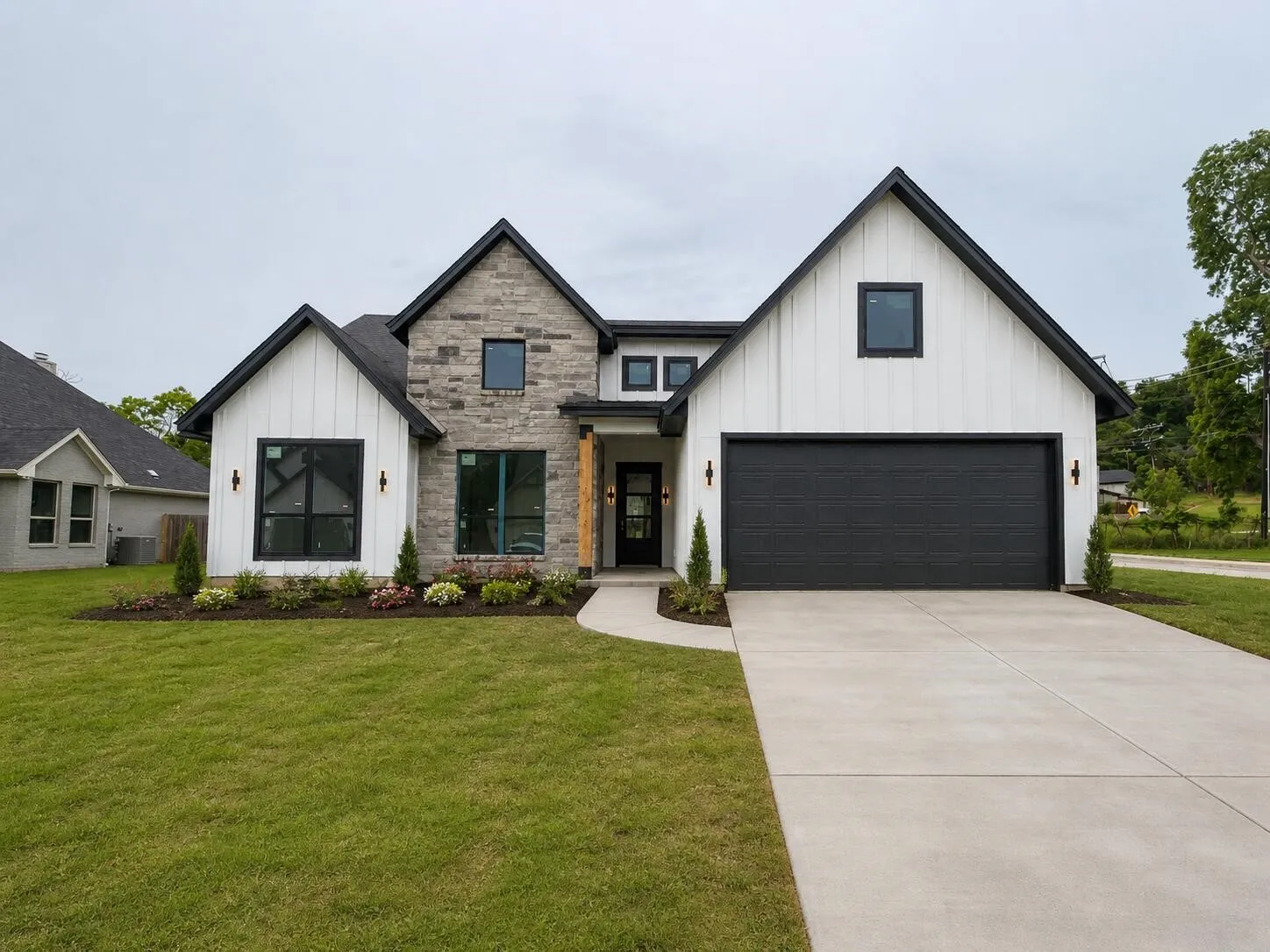 Single Family Residence For Sale in Parker County , 229 Belmont Drive, Willow Park, Texas 76087, 4 Bedroom, 3 Bathroom, 4 Garage spaces, 2,432 Sqft, built in 2026, mls#21256209, Real Estate Agent in Willow Park, Homes For Sale in Parker county, Homes For Sale in Willow Park, Realtor in Willow Park Texas, Real Estate Brokerage Independent Realty Texas, Luminita Cordes Realtor