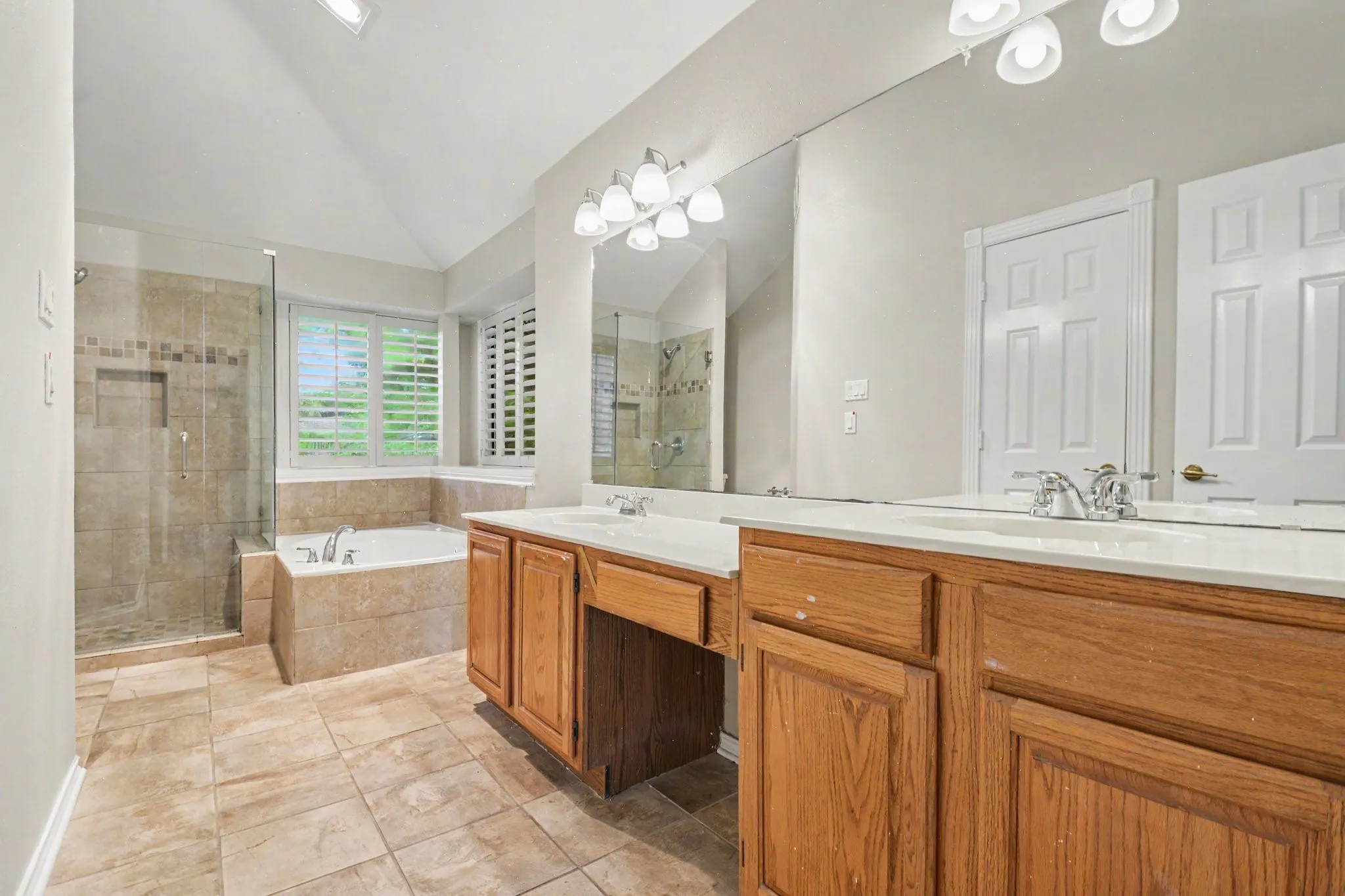 Single Family Residence For Sale in Collin County , 1732 Snowmass Drive, Plano, Texas 75025, 4 Bedroom, 3 Bathroom, 2 Garage spaces, 2,574 Sqft, built in 1988, Preowned, Price $489,500, mls#21255636, Real Estate Agent in Plano, Homes For Sale in Collin county, Homes For Sale in Plano, Realtor in Plano Texas, Real Estate Brokerage Independent Realty Texas, Luminita Cordes Realtor