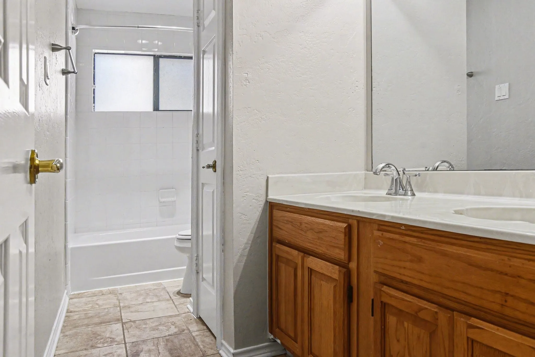 Single Family Residence For Sale in Collin County , 1732 Snowmass Drive, Plano, Texas 75025, 4 Bedroom, 3 Bathroom, 2 Garage spaces, 2,574 Sqft, built in 1988, Preowned, Price $489,500, mls#21255636, Real Estate Agent in Plano, Homes For Sale in Collin county, Homes For Sale in Plano, Realtor in Plano Texas, Real Estate Brokerage Independent Realty Texas, Luminita Cordes Realtor