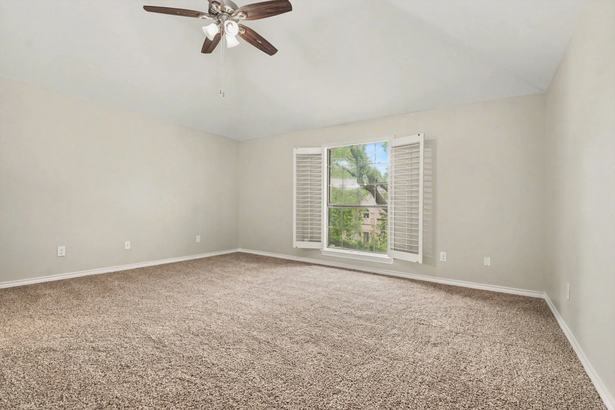 Single Family Residence For Sale in Collin County , 1732 Snowmass Drive, Plano, Texas 75025, 4 Bedroom, 3 Bathroom, 2 Garage spaces, 2,574 Sqft, built in 1988, Preowned, Price $489,500, mls#21255636, Real Estate Agent in Plano, Homes For Sale in Collin county, Homes For Sale in Plano, Realtor in Plano Texas, Real Estate Brokerage Independent Realty Texas, Luminita Cordes Realtor