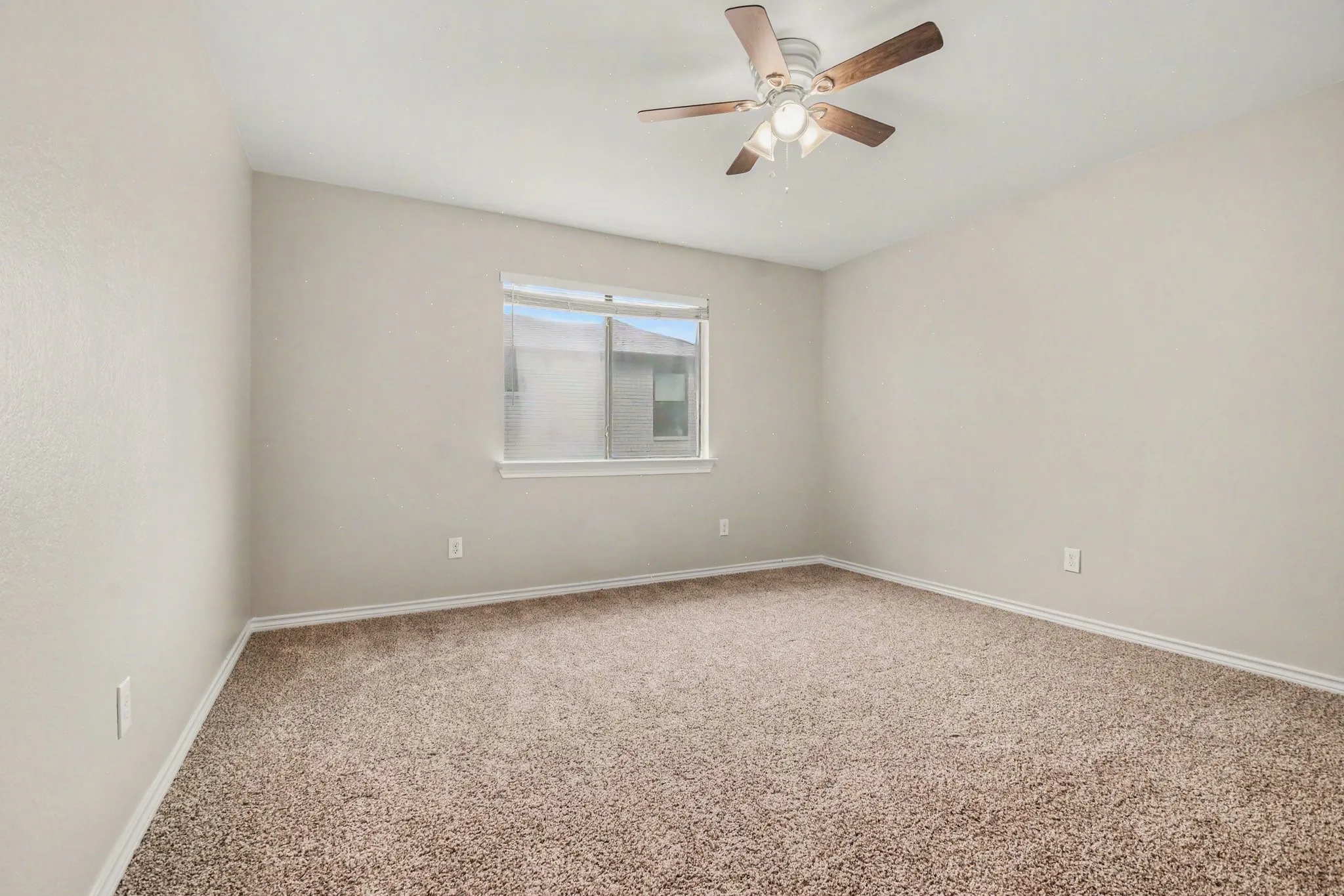 Single Family Residence For Sale in Collin County , 1732 Snowmass Drive, Plano, Texas 75025, 4 Bedroom, 3 Bathroom, 2 Garage spaces, 2,574 Sqft, built in 1988, Preowned, Price $489,500, mls#21255636, Real Estate Agent in Plano, Homes For Sale in Collin county, Homes For Sale in Plano, Realtor in Plano Texas, Real Estate Brokerage Independent Realty Texas, Luminita Cordes Realtor
